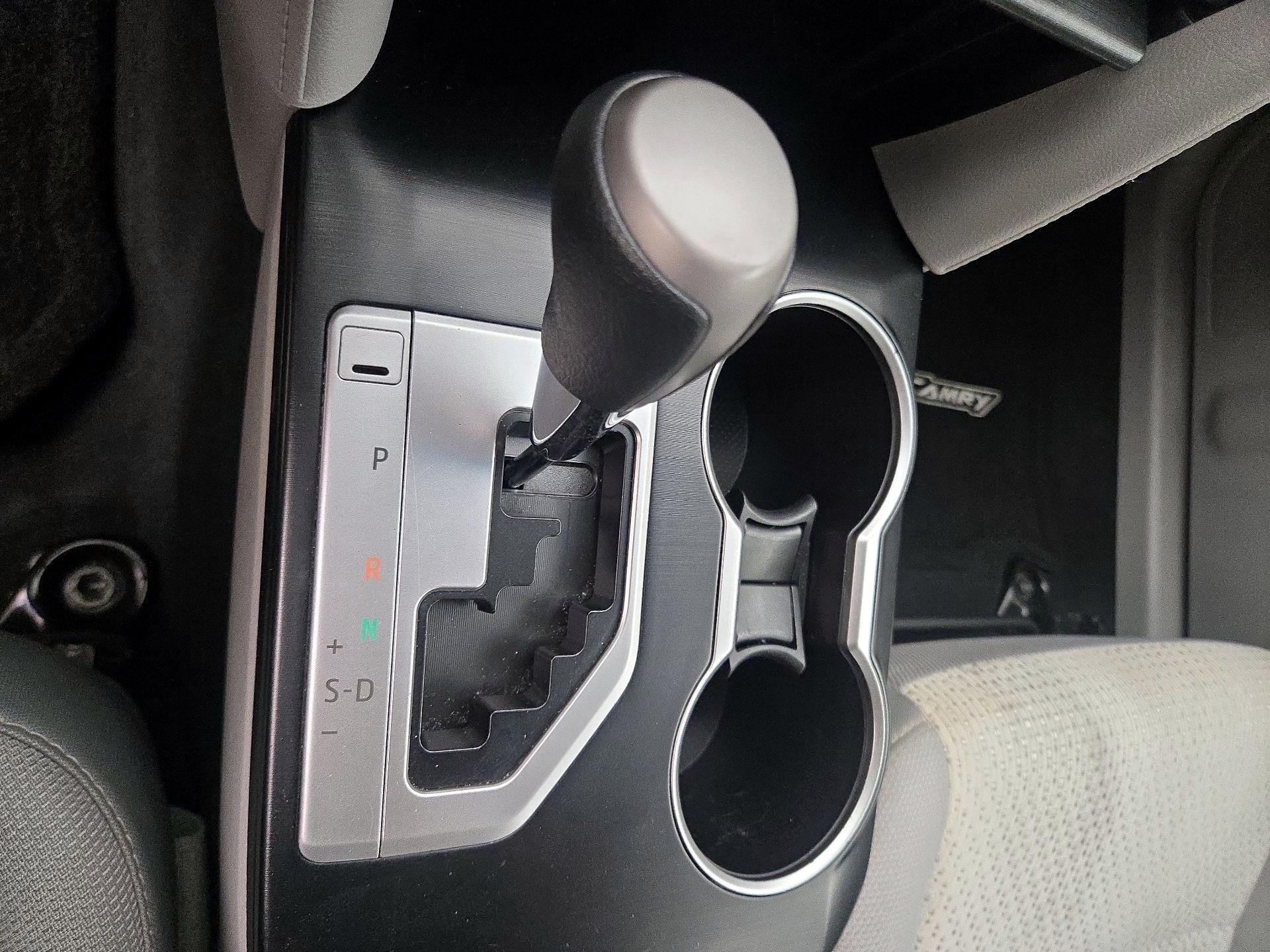 Thumbnail: 2014 Toyota Camry - 17