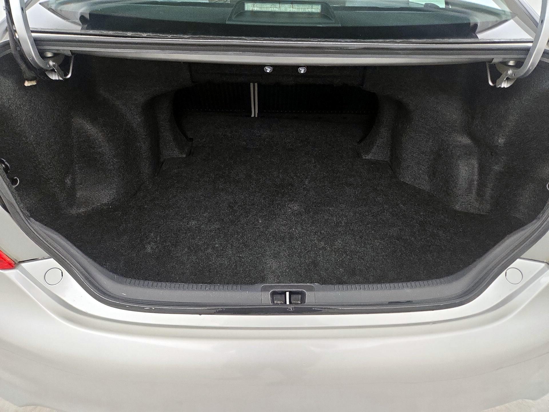 Thumbnail: 2014 Toyota Camry - 20