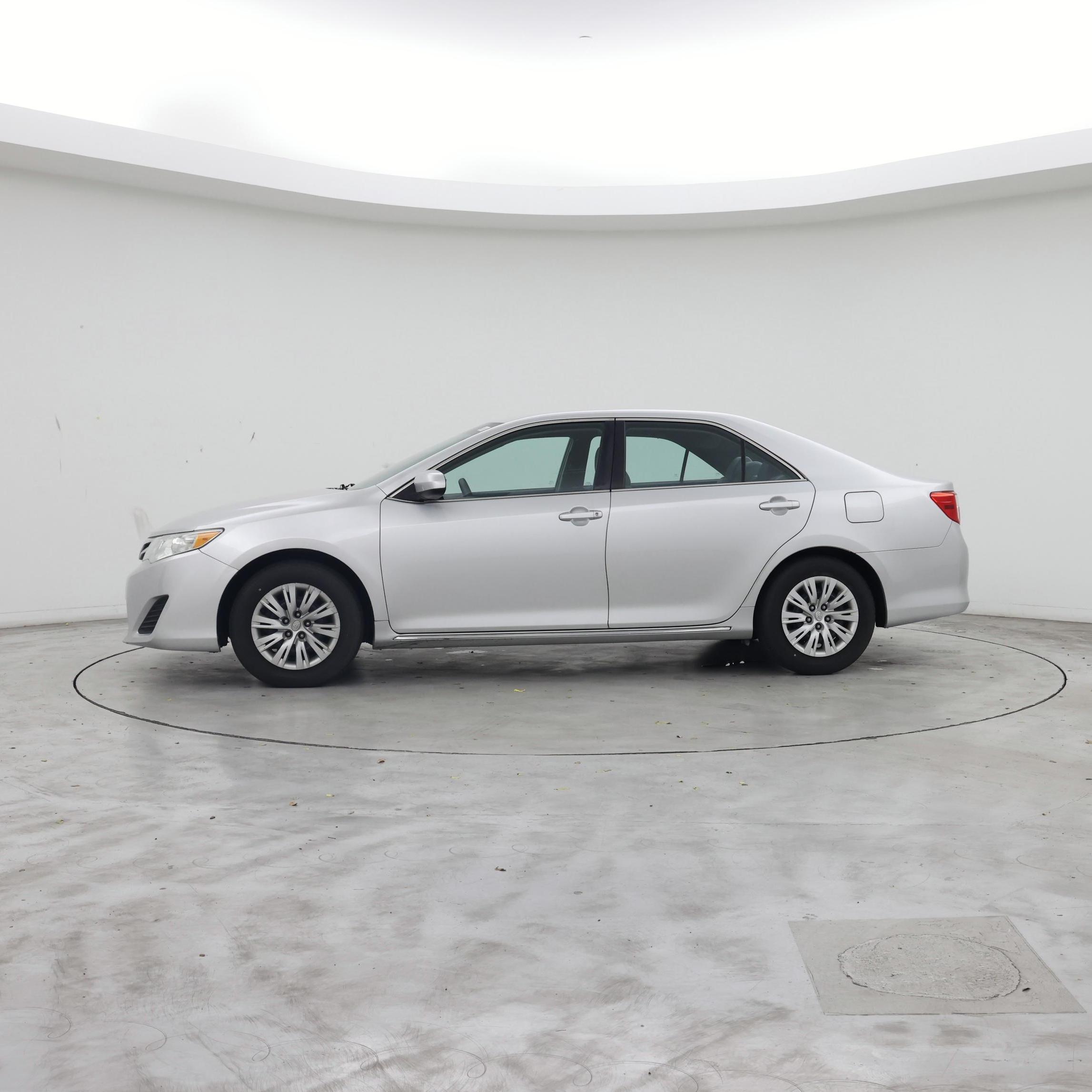 Thumbnail: 2014 Toyota Camry - 3
