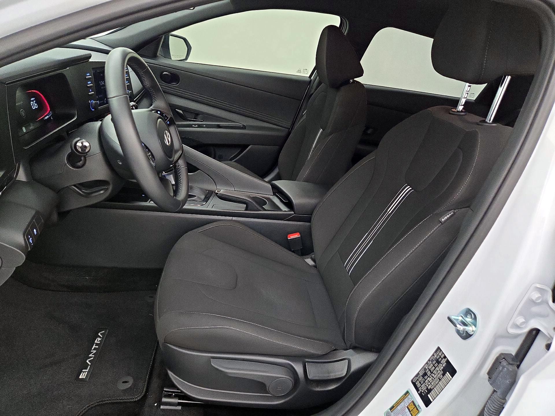 Thumbnail: 2025 Hyundai Elantra - 11