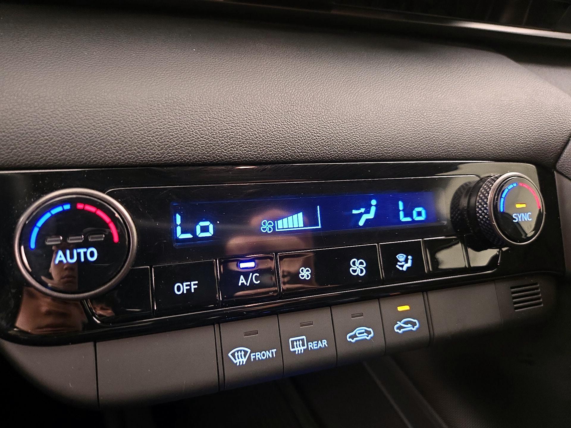 Thumbnail: 2025 Hyundai Elantra - 16