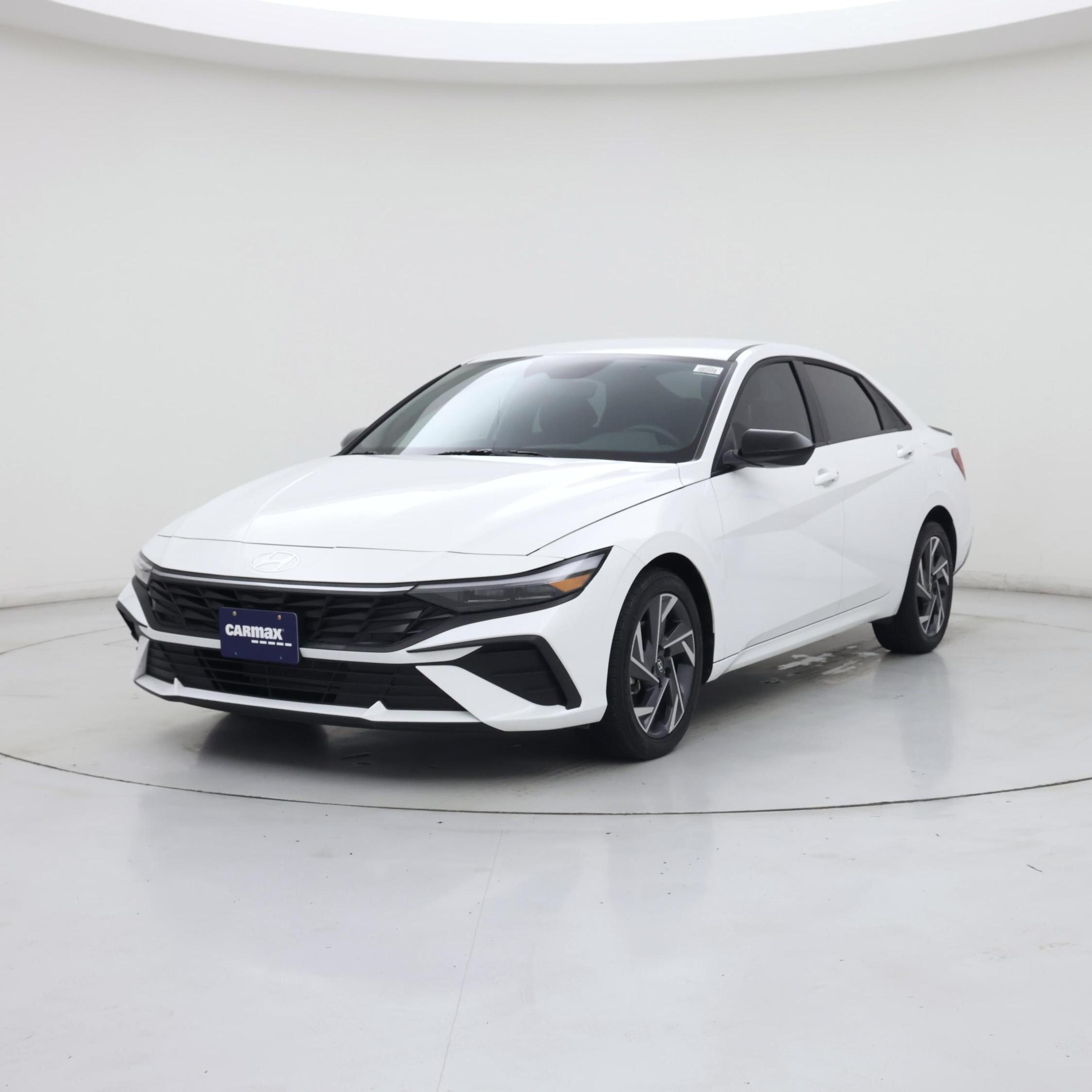 Thumbnail: 2025 Hyundai Elantra - 4