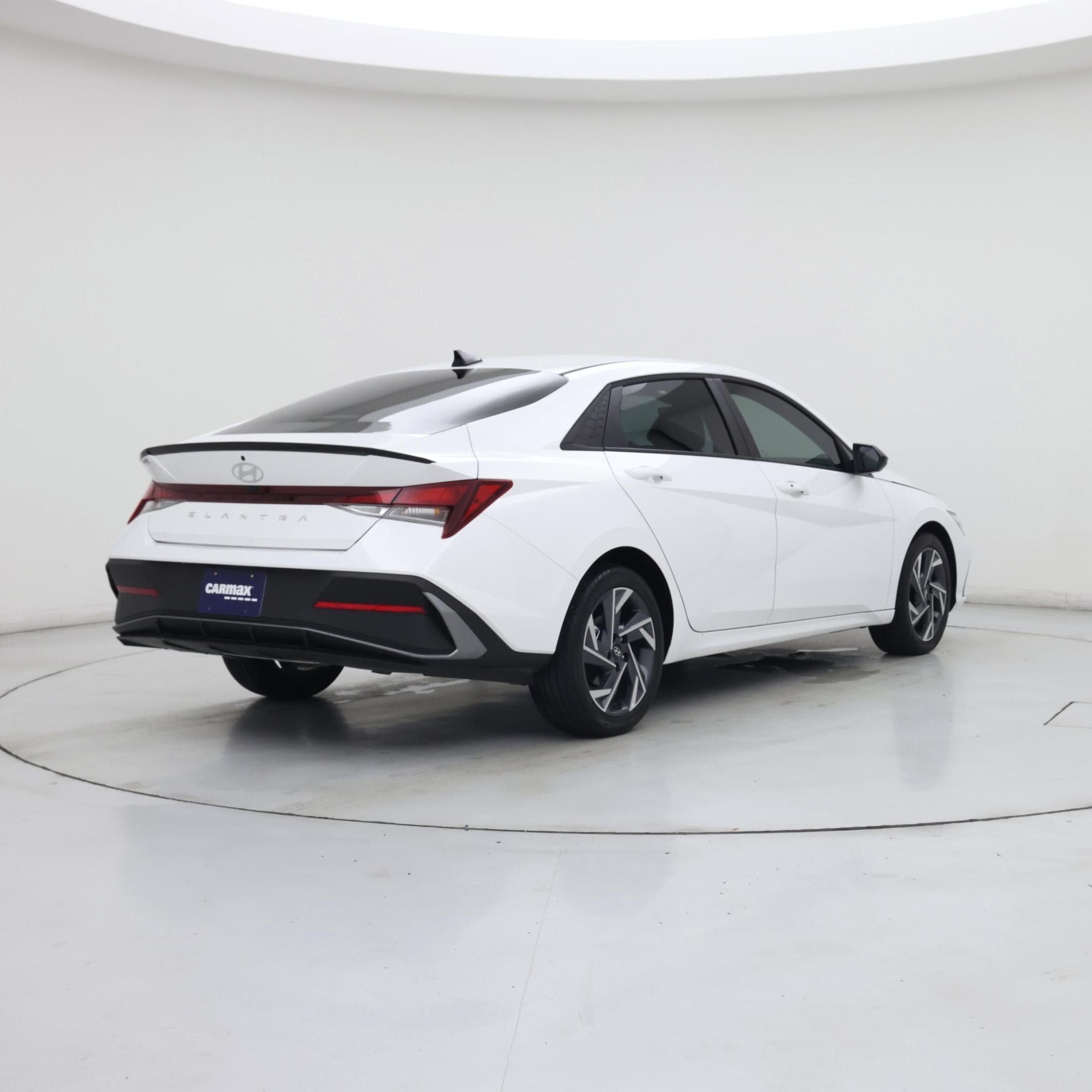 Thumbnail: 2025 Hyundai Elantra - 8