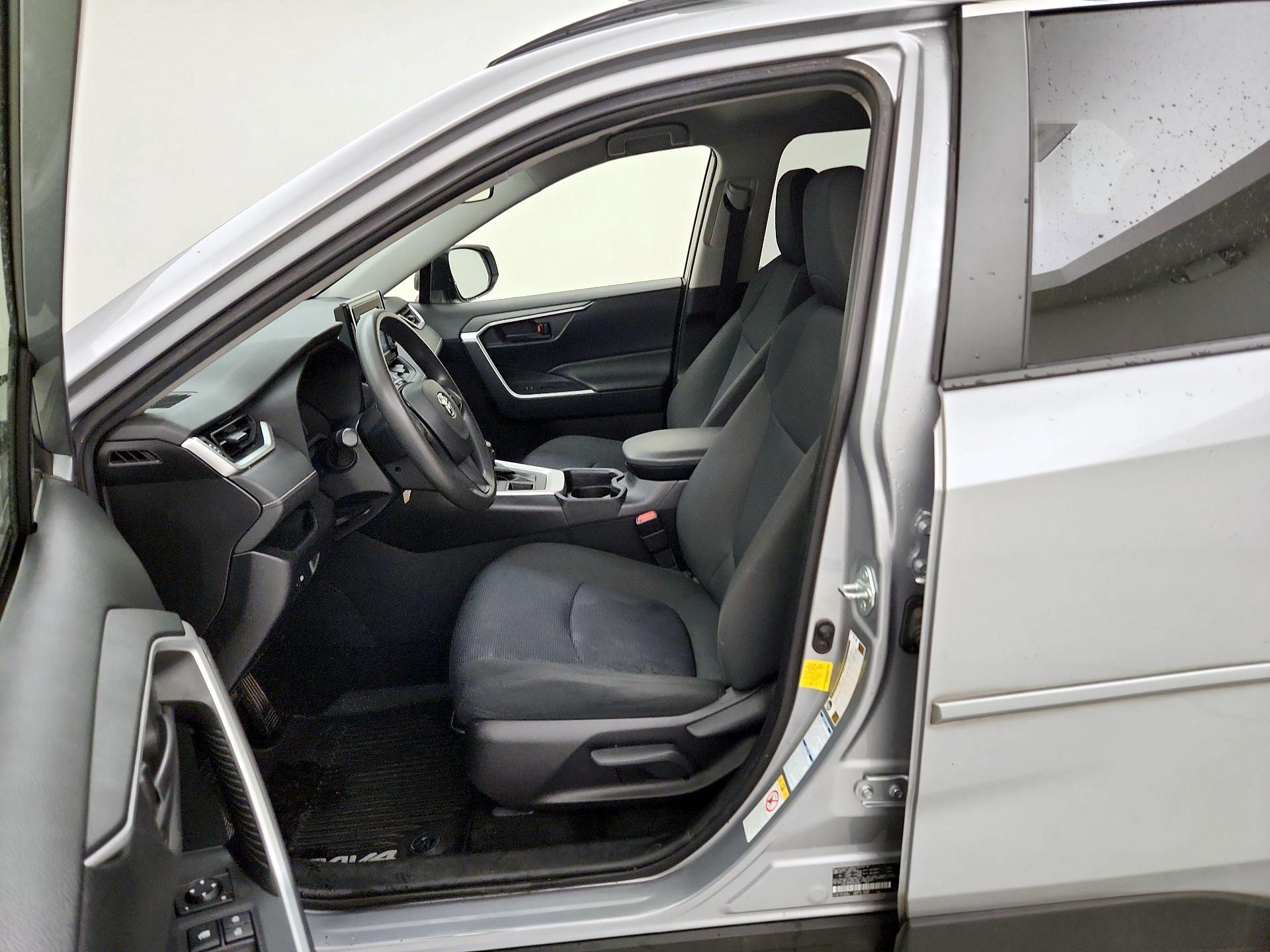 Thumbnail: 2019 Toyota RAV4 - 11