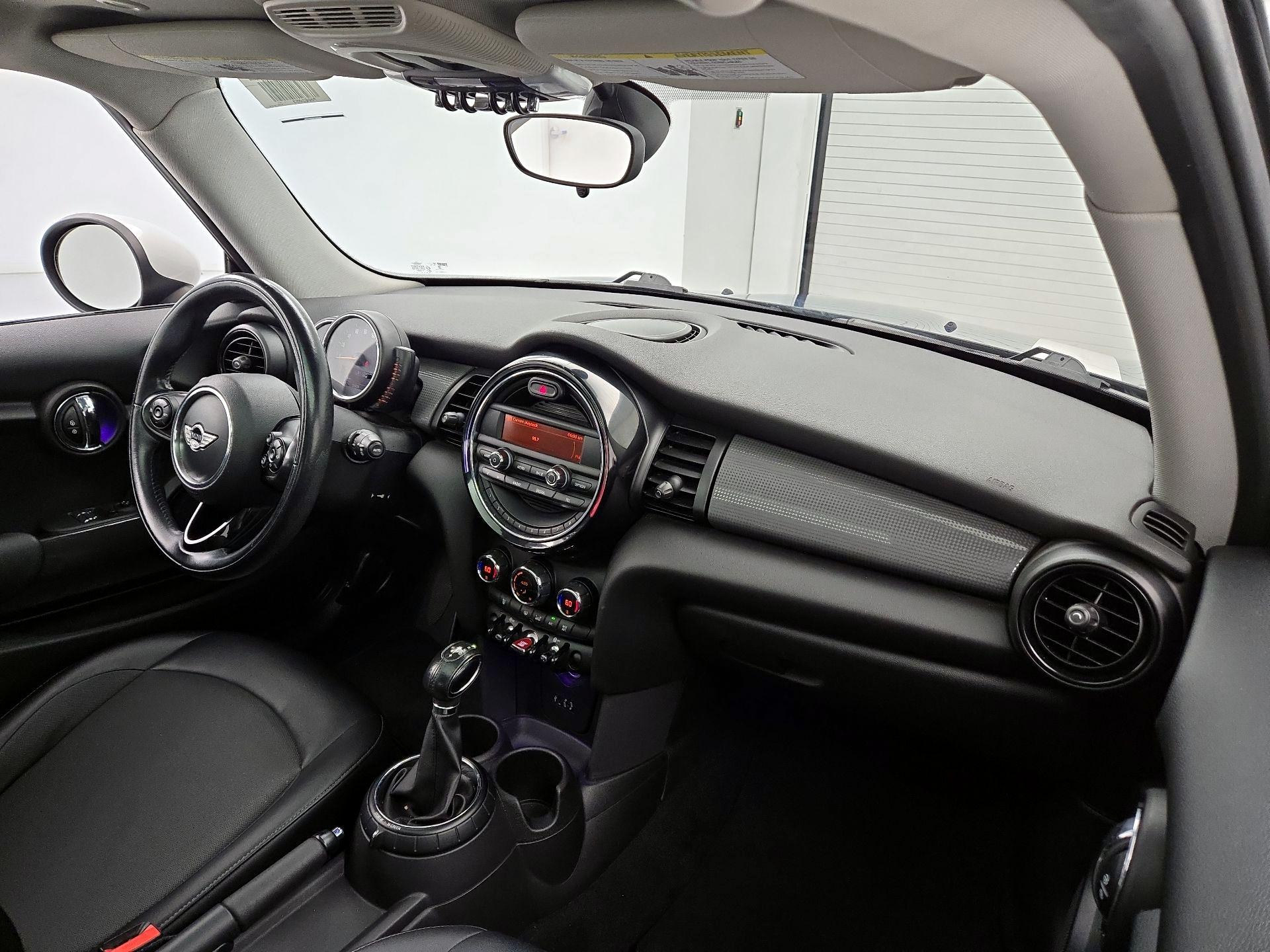 Thumbnail: 2015 MINI Cooper Hardtop - 9