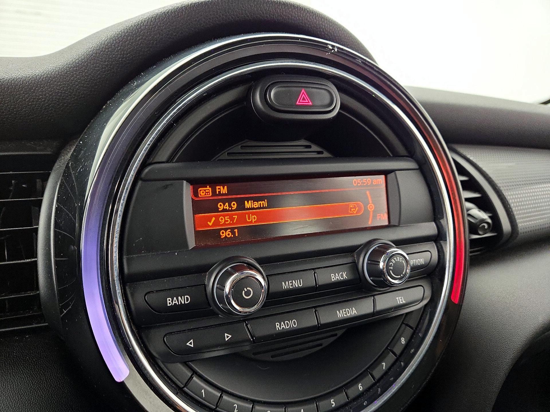 Thumbnail: 2015 MINI Cooper Hardtop - 14