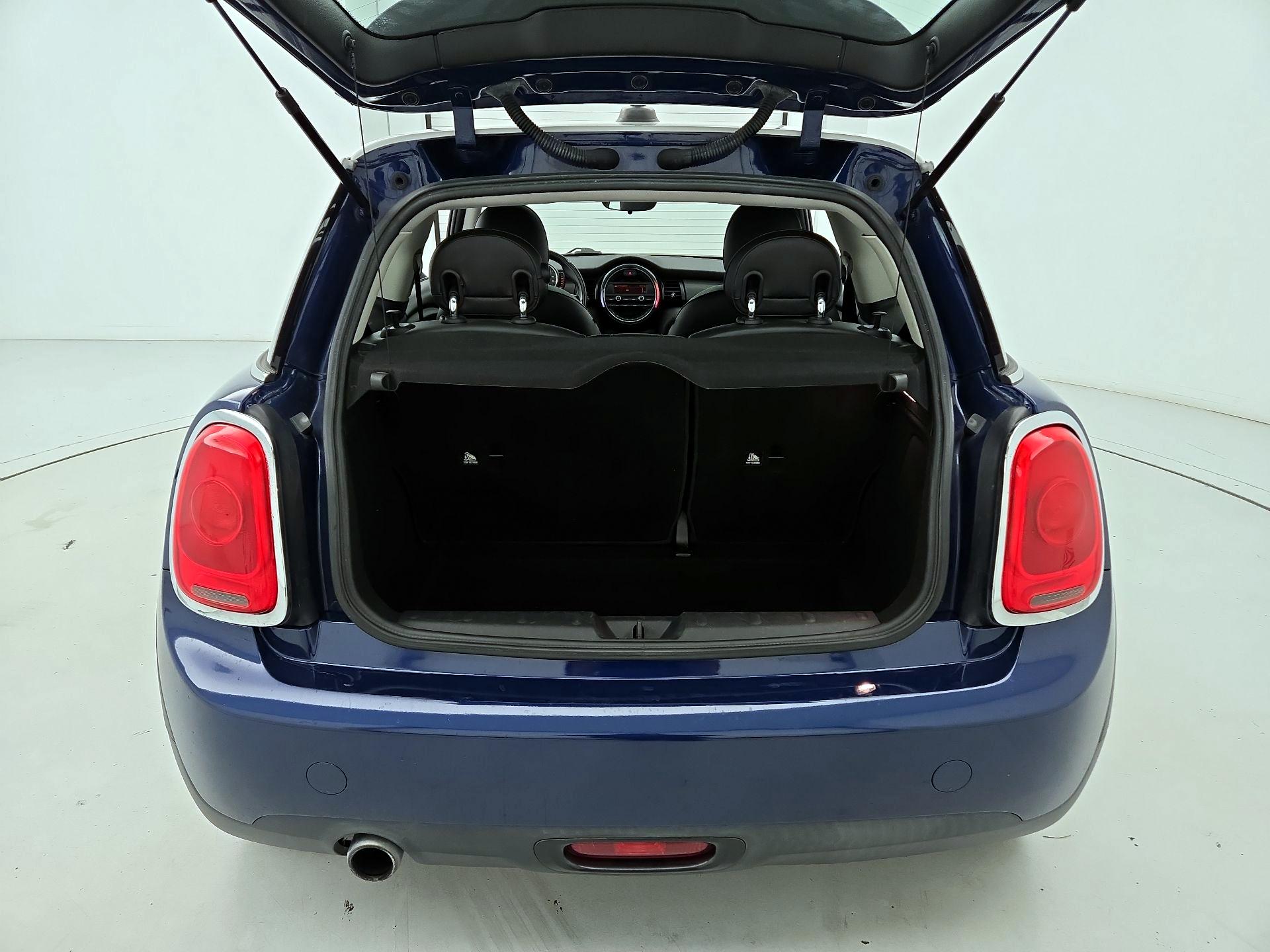 Thumbnail: 2015 MINI Cooper Hardtop - 20