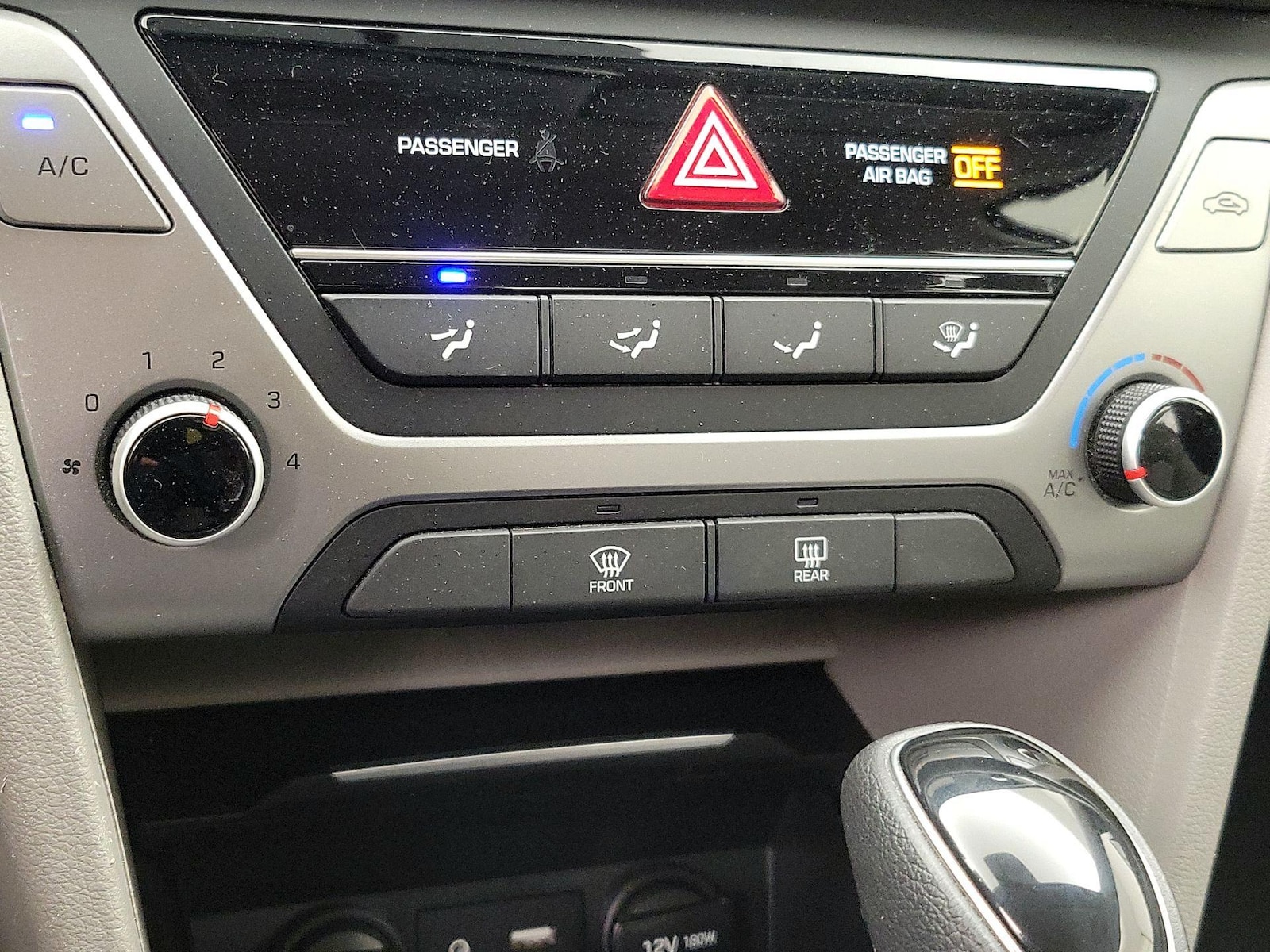 2018 Hyundai Elantra SEL - Photo 17