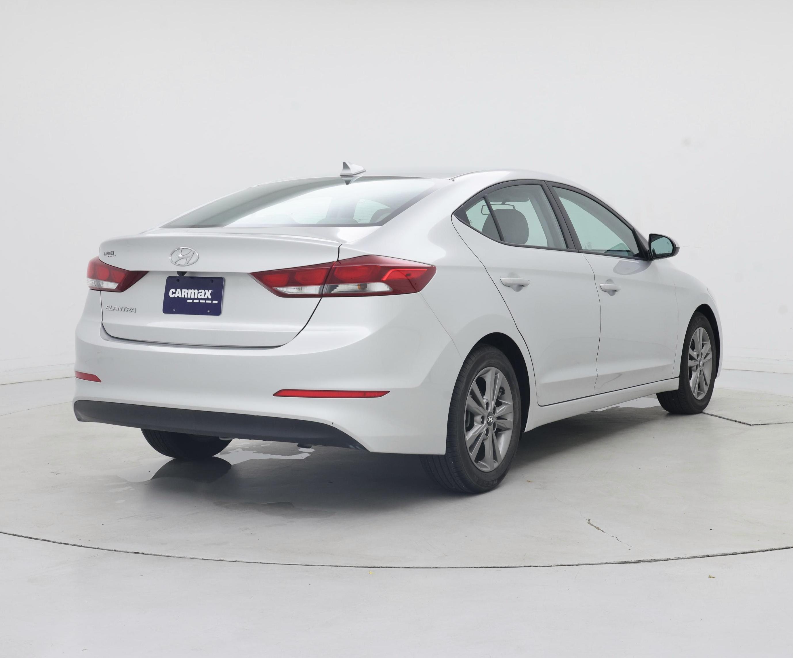 Thumbnail: 2018 Hyundai Elantra - 8