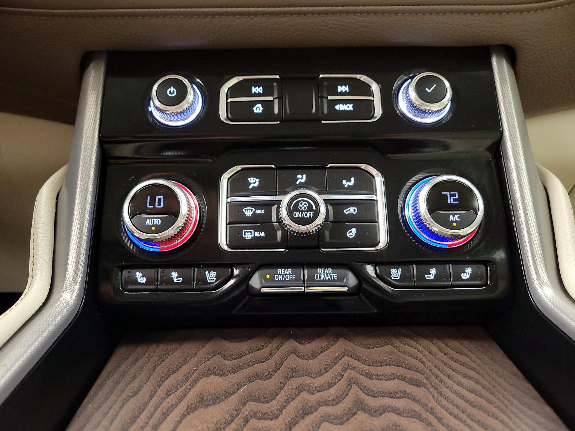 Thumbnail: 2024 GMC Yukon - 16