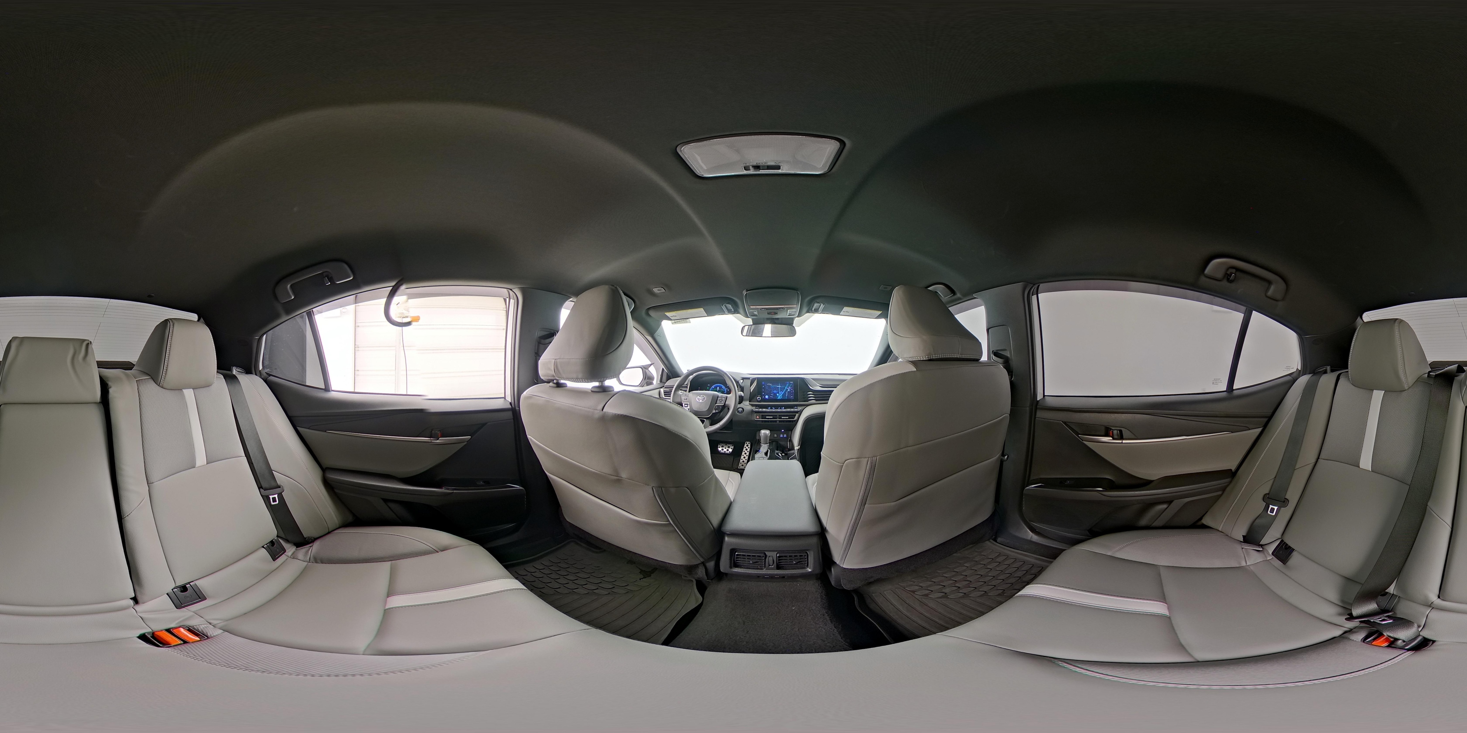 2025 Toyota Camry SE - Photo 26