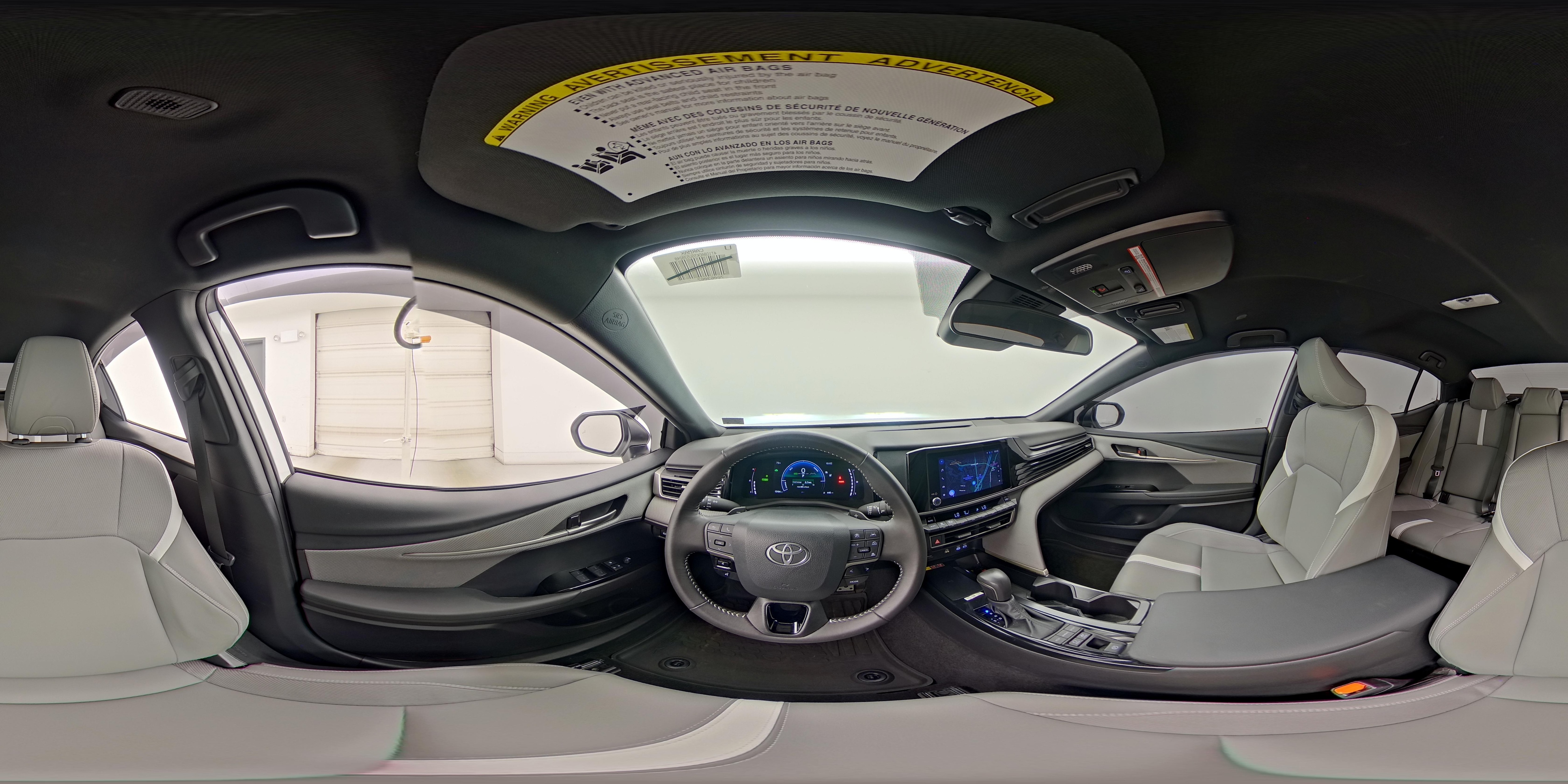 2025 Toyota Camry SE - Photo 27