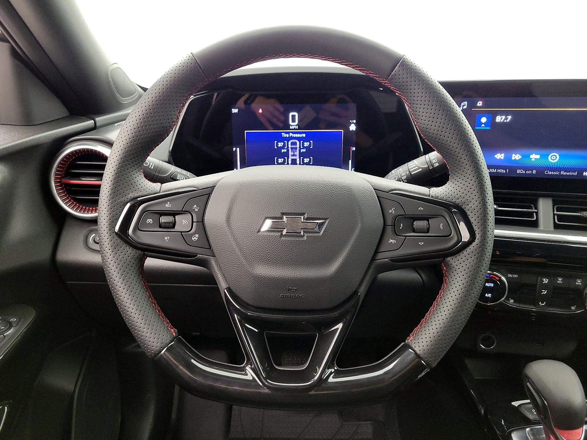 Thumbnail: 2024 Chevrolet Trax - 10
