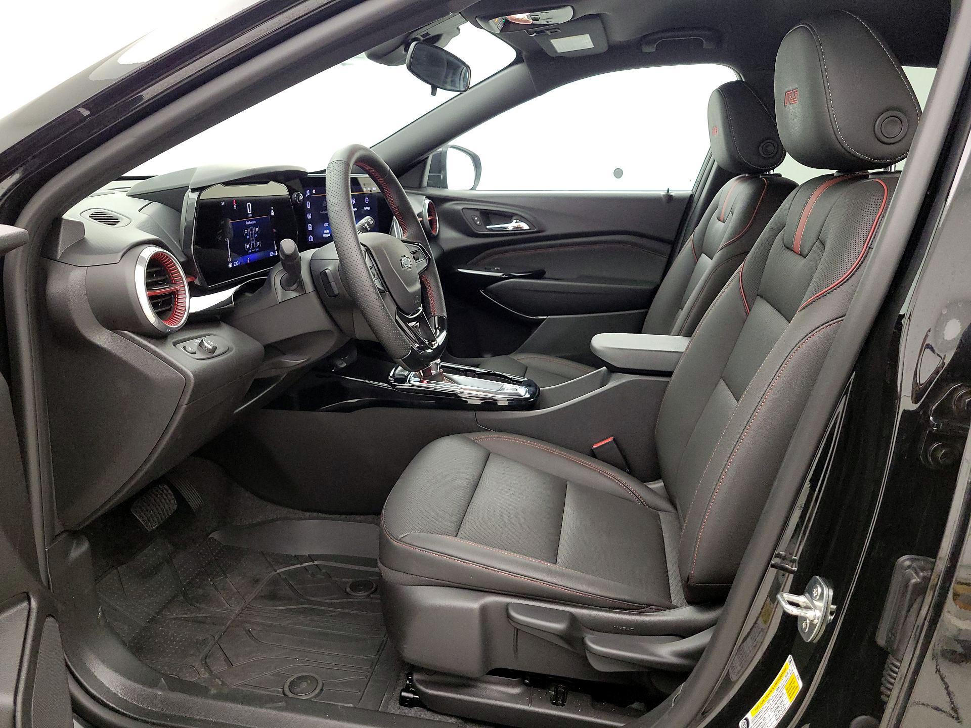 Thumbnail: 2024 Chevrolet Trax - 11