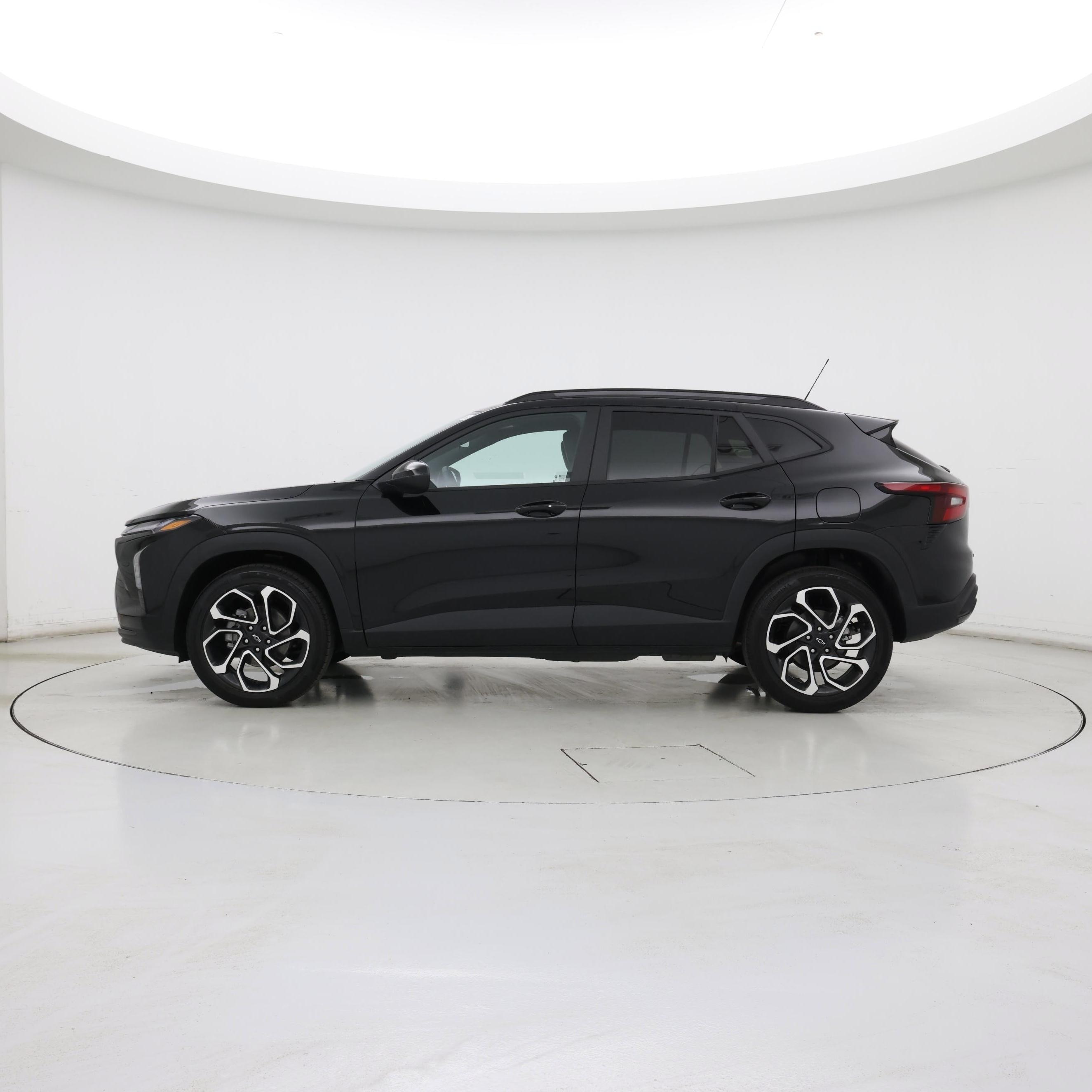 Thumbnail: 2024 Chevrolet Trax - 3