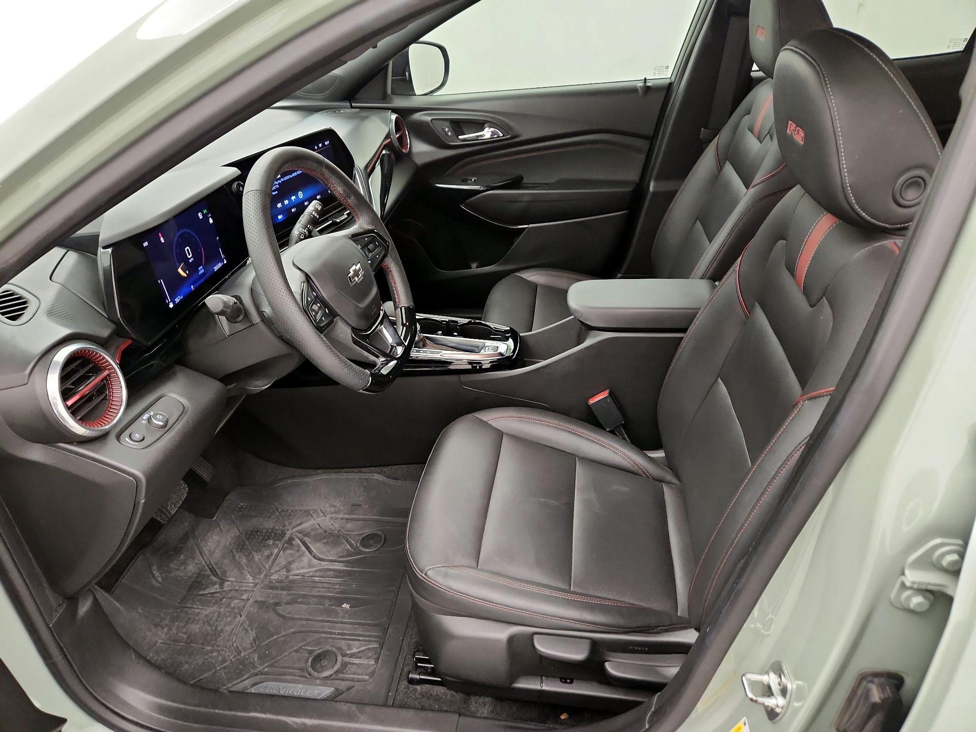 Thumbnail: 2024 Chevrolet Trax - 11