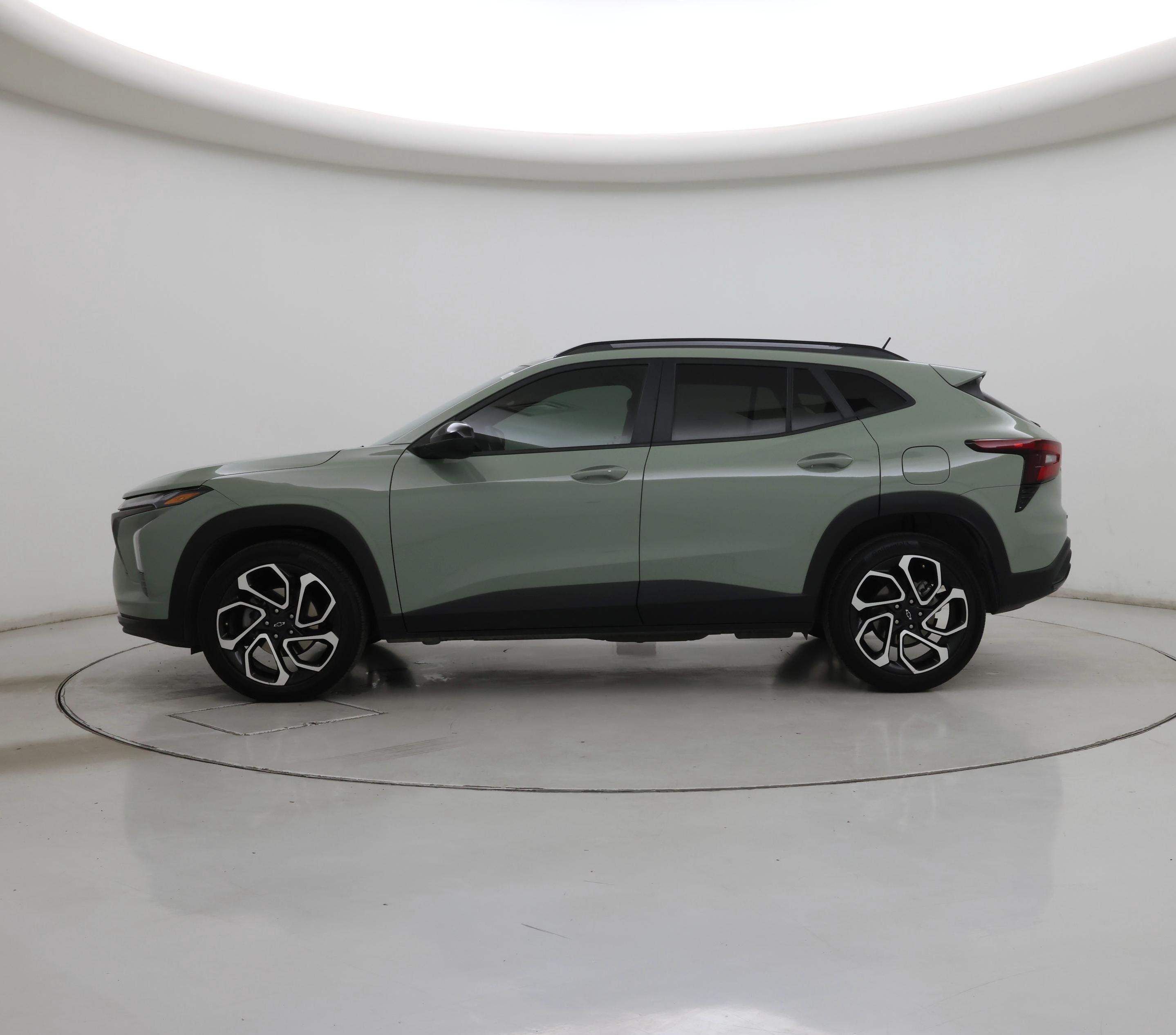 Thumbnail: 2024 Chevrolet Trax - 3