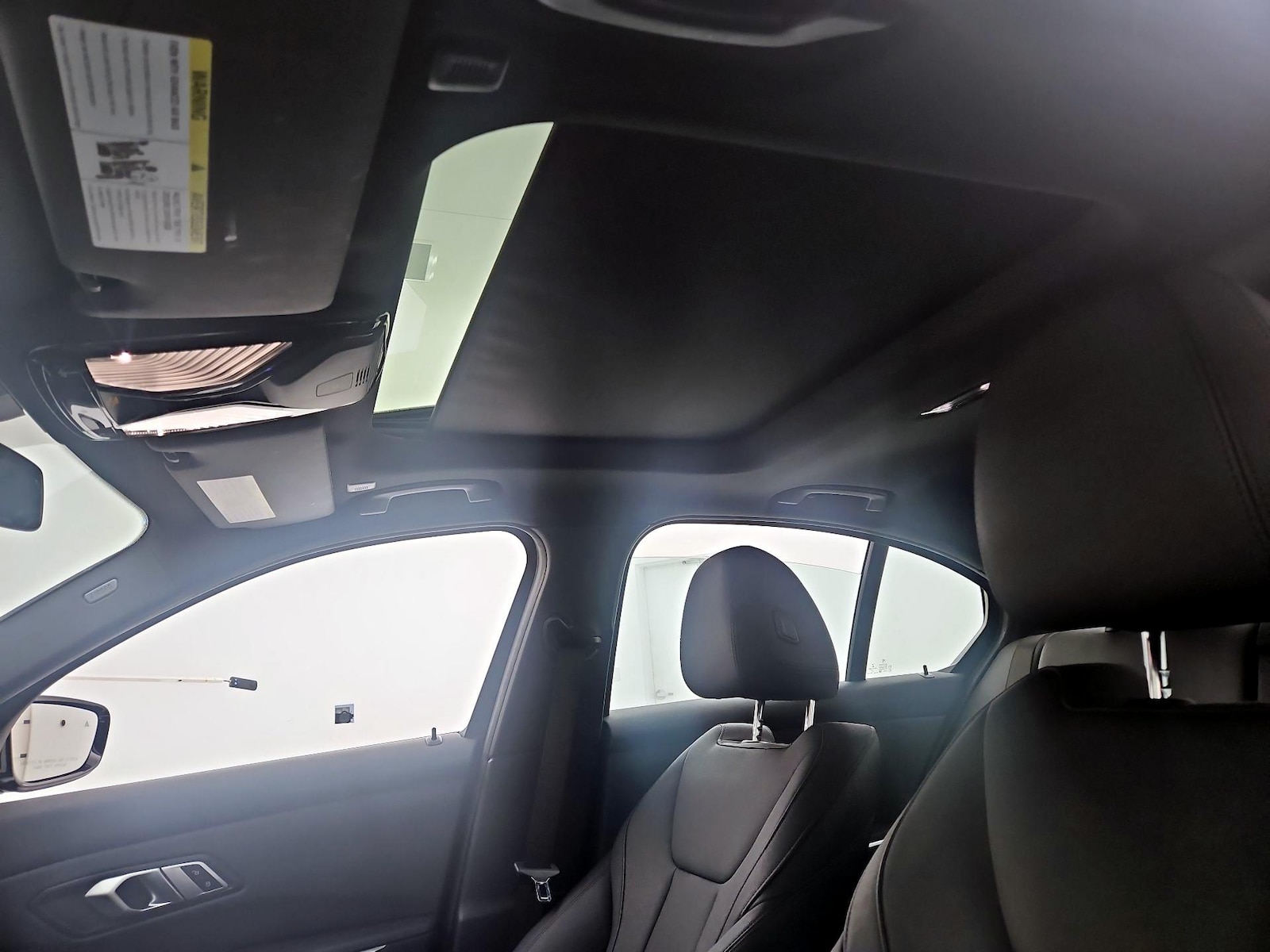 Sunroof(s) & Overhead Airbags