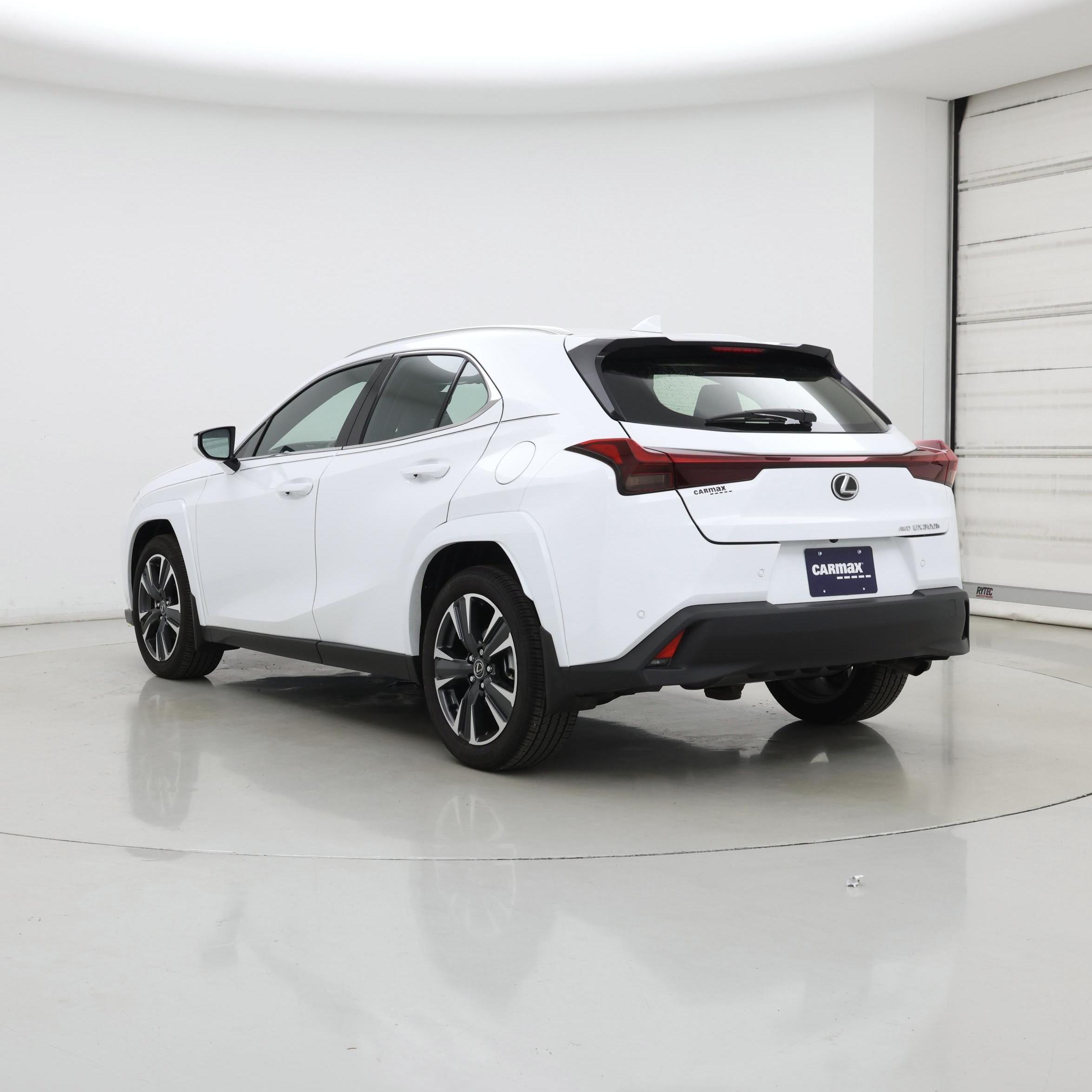 Thumbnail: 2026 Lexus UX - 2