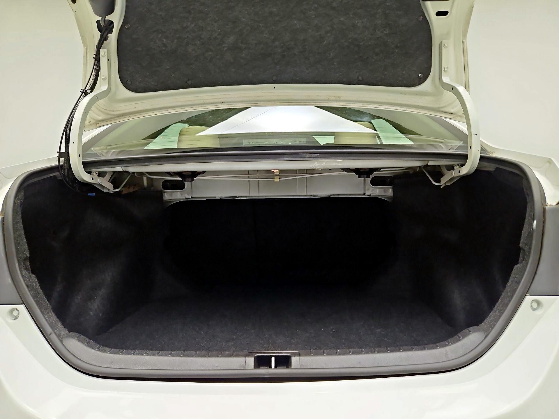 Thumbnail: 2014 Toyota Corolla - 20