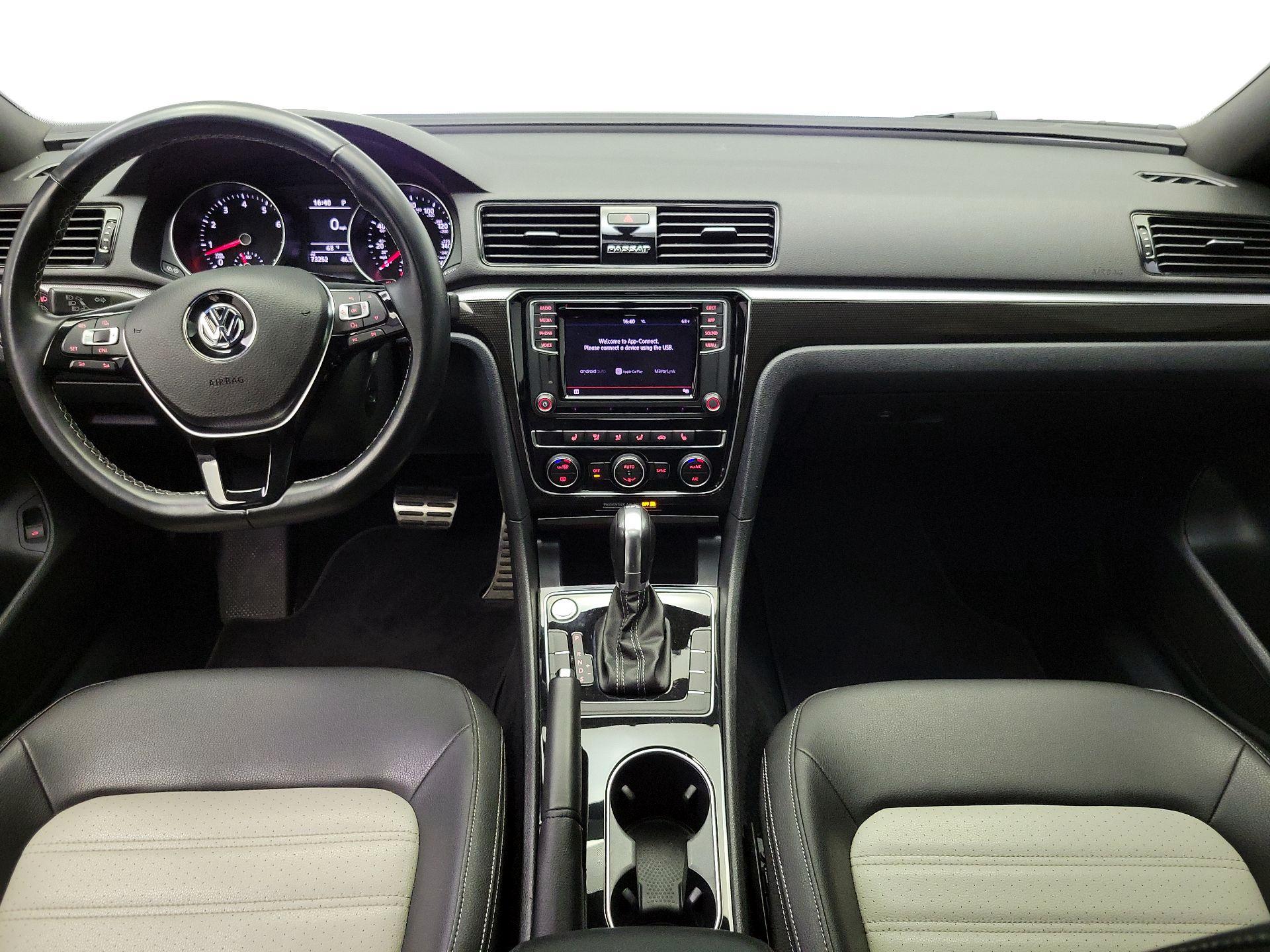 Thumbnail: 2018 Volkswagen Passat - 9