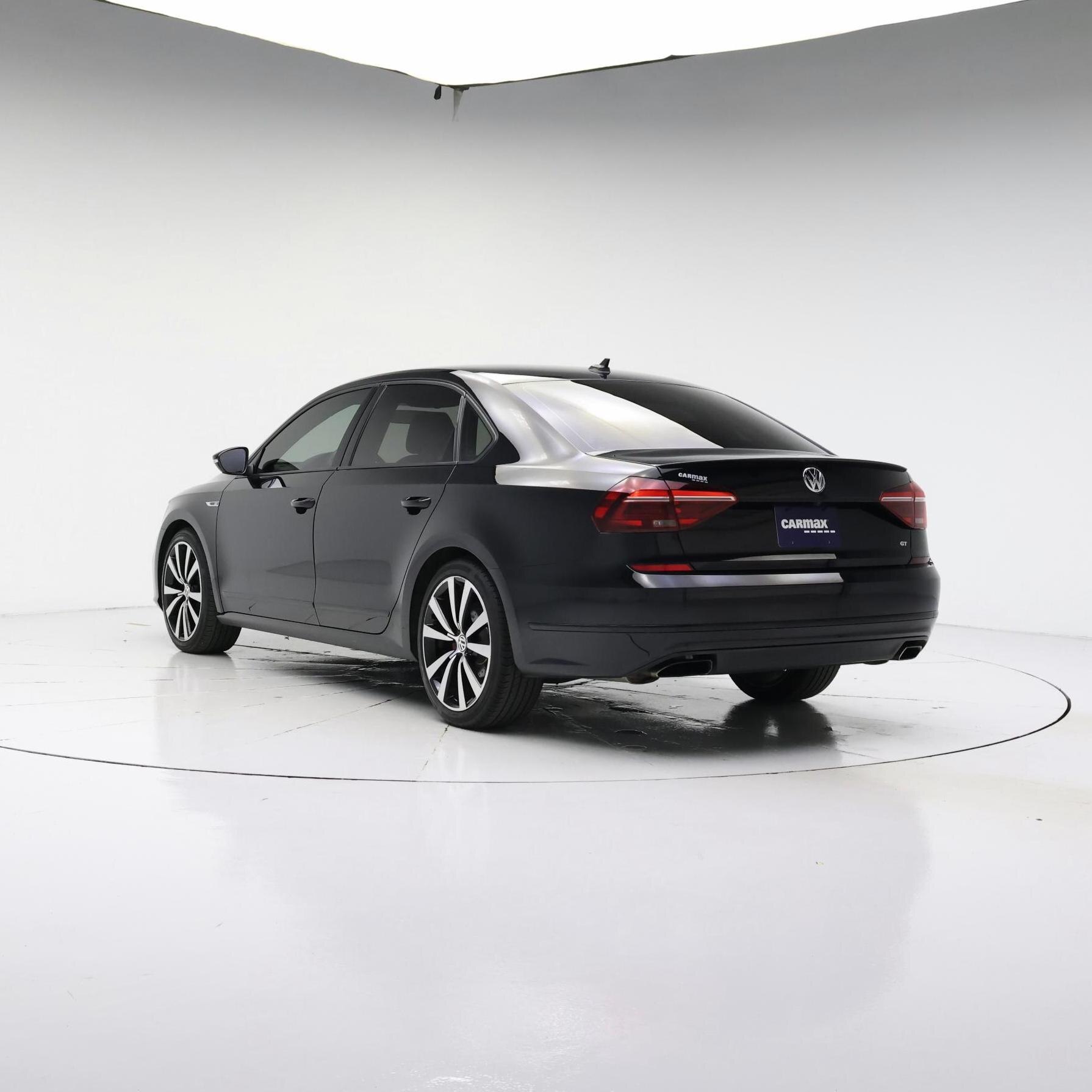 Thumbnail: 2018 Volkswagen Passat - 2