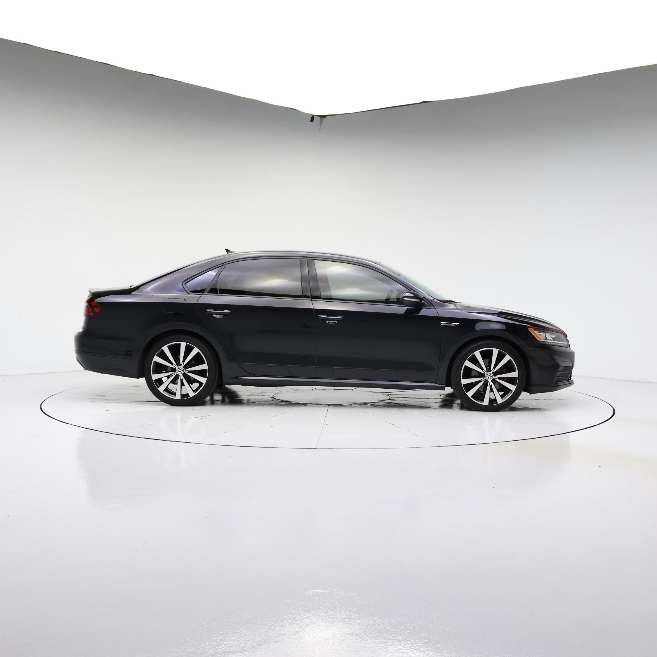 Thumbnail: 2018 Volkswagen Passat - 7
