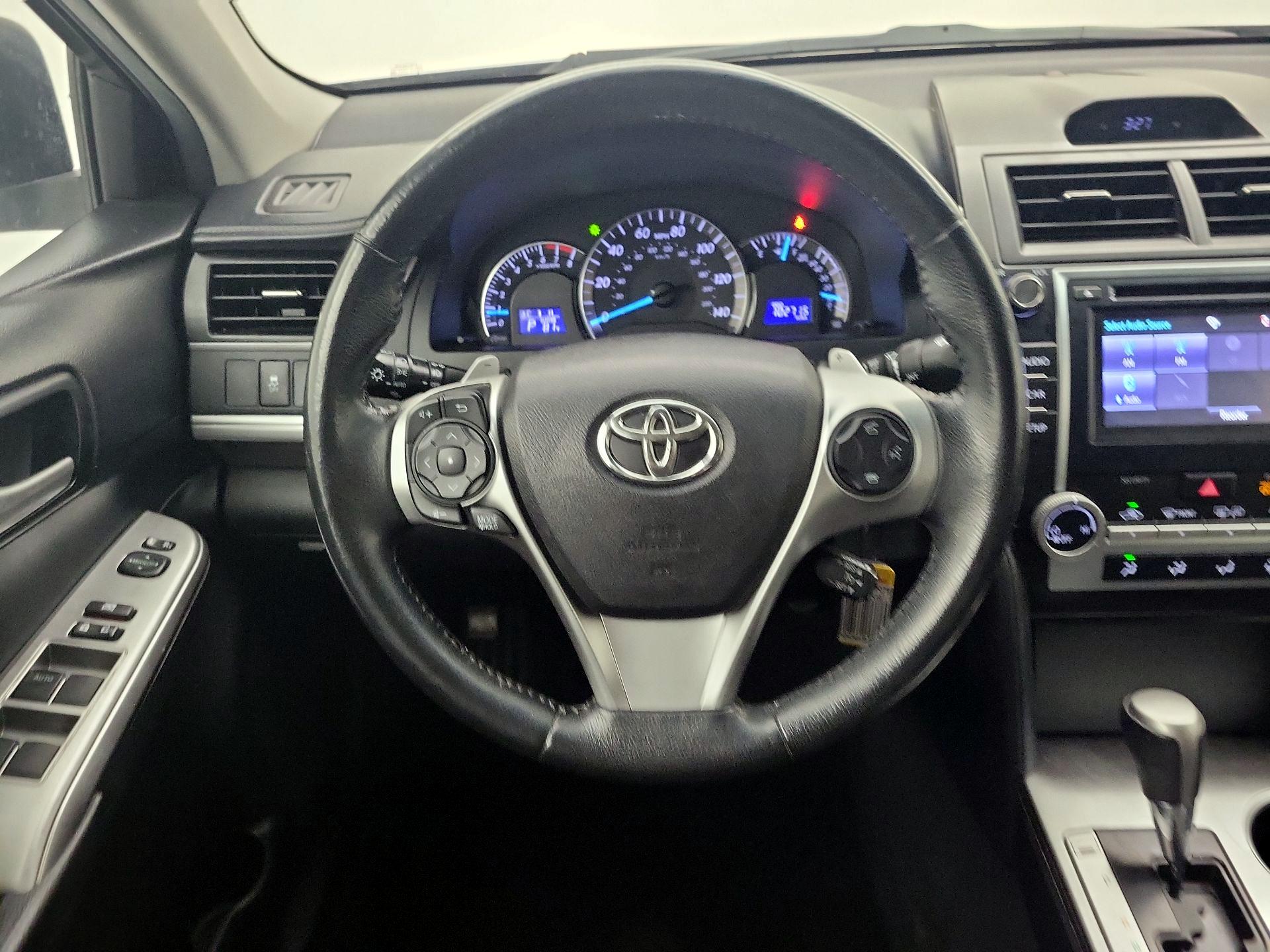 Thumbnail: 2014 Toyota Camry - 10