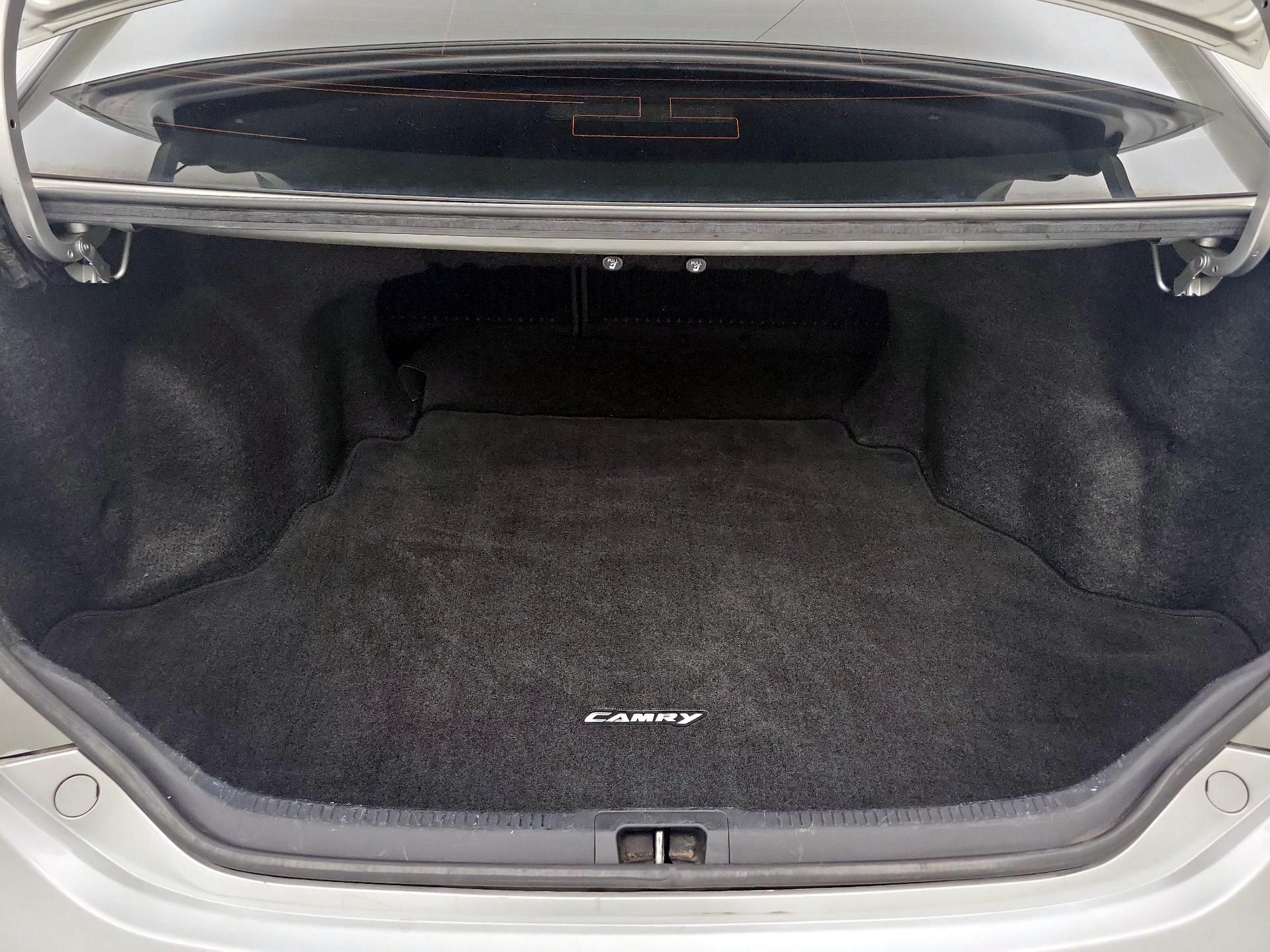 Thumbnail: 2014 Toyota Camry - 20