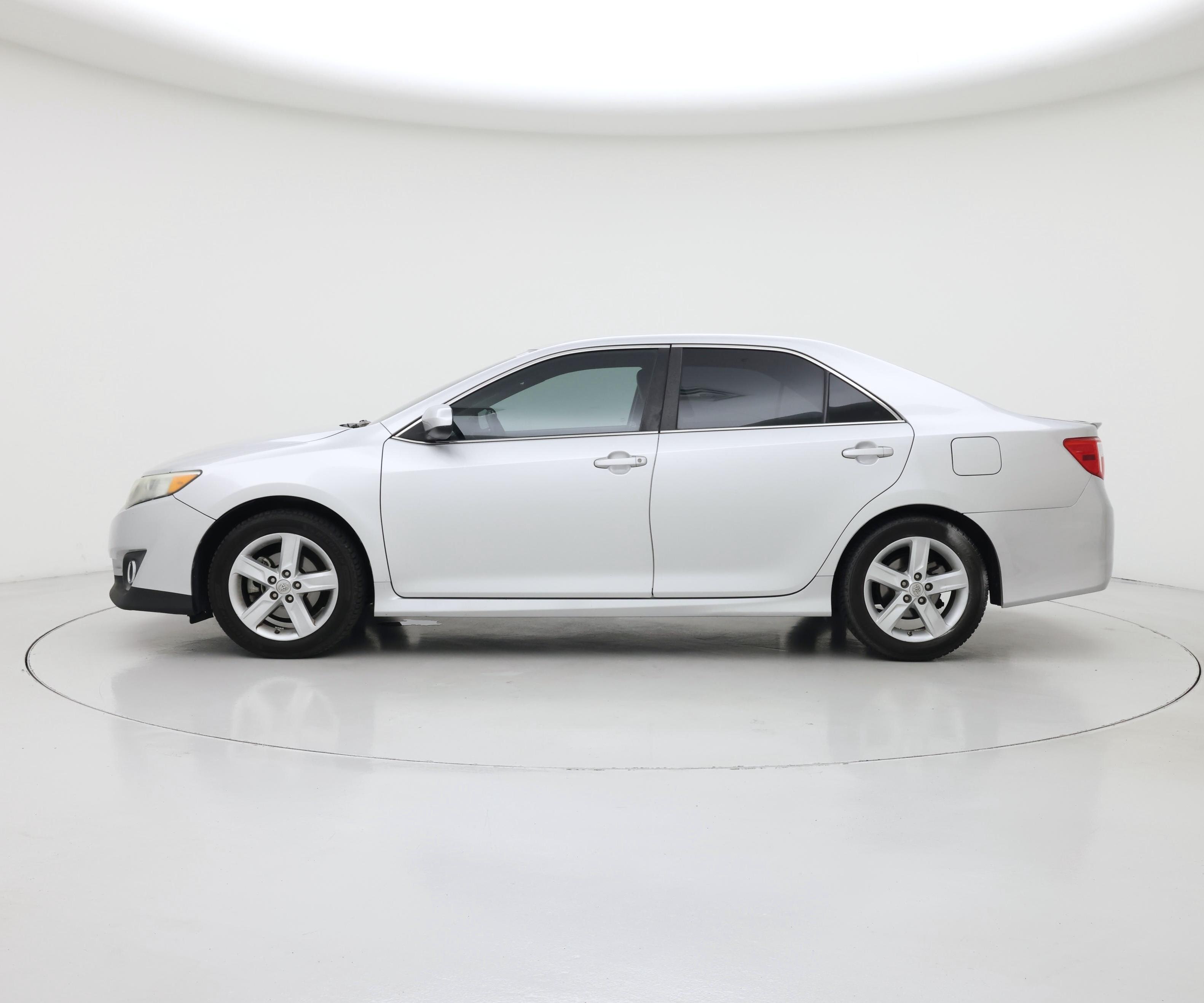 Thumbnail: 2014 Toyota Camry - 3