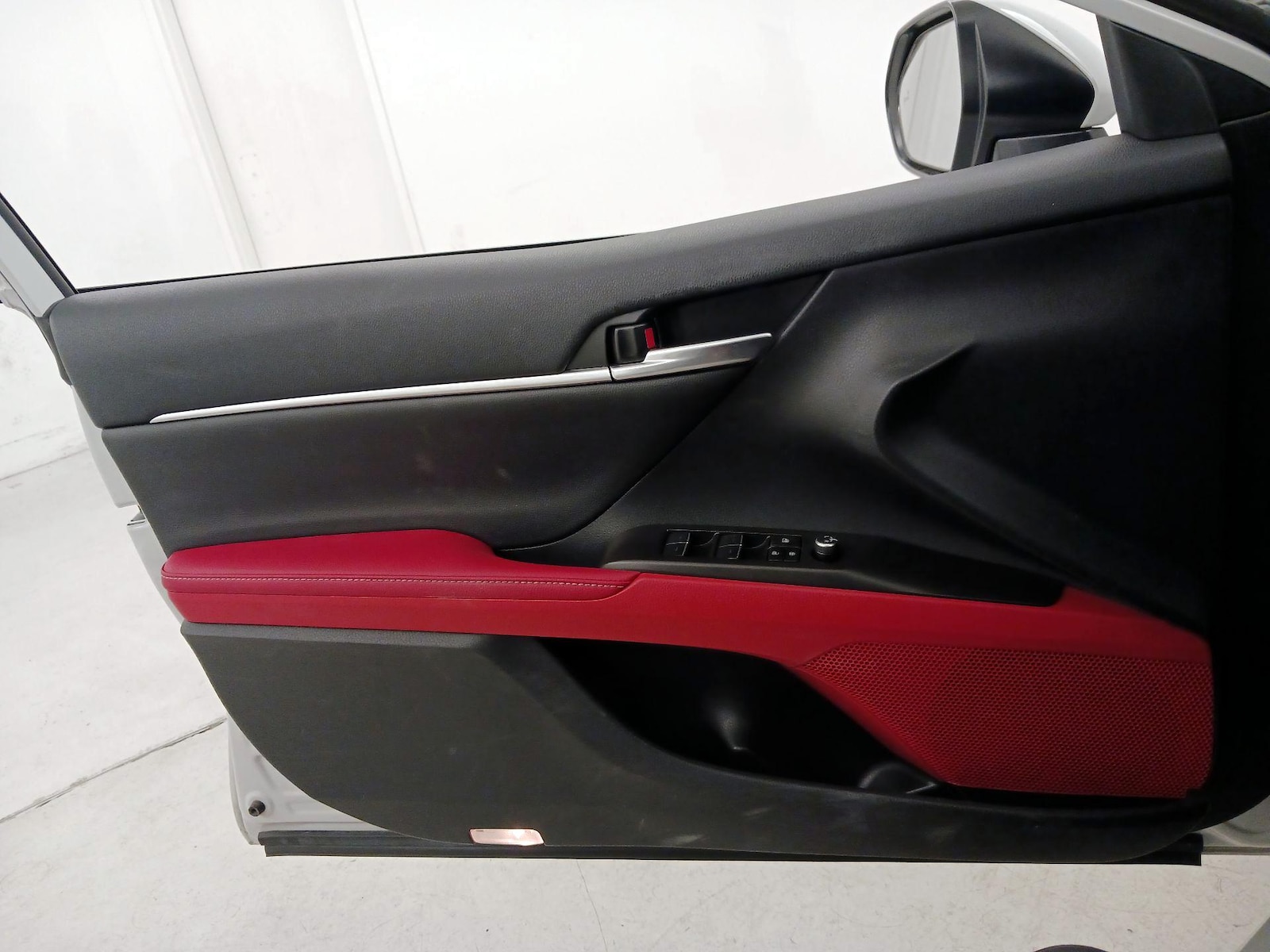 2023 Toyota Camry XSE - Photo 13