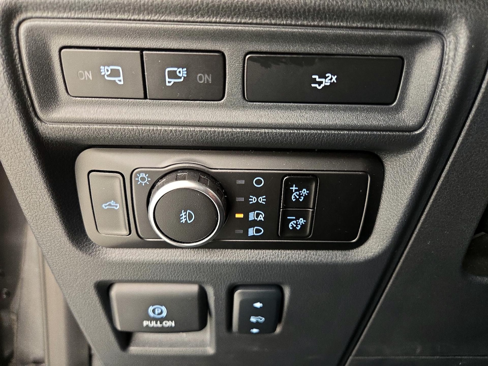 2024 Ford F-150 Lariat - Photo 12