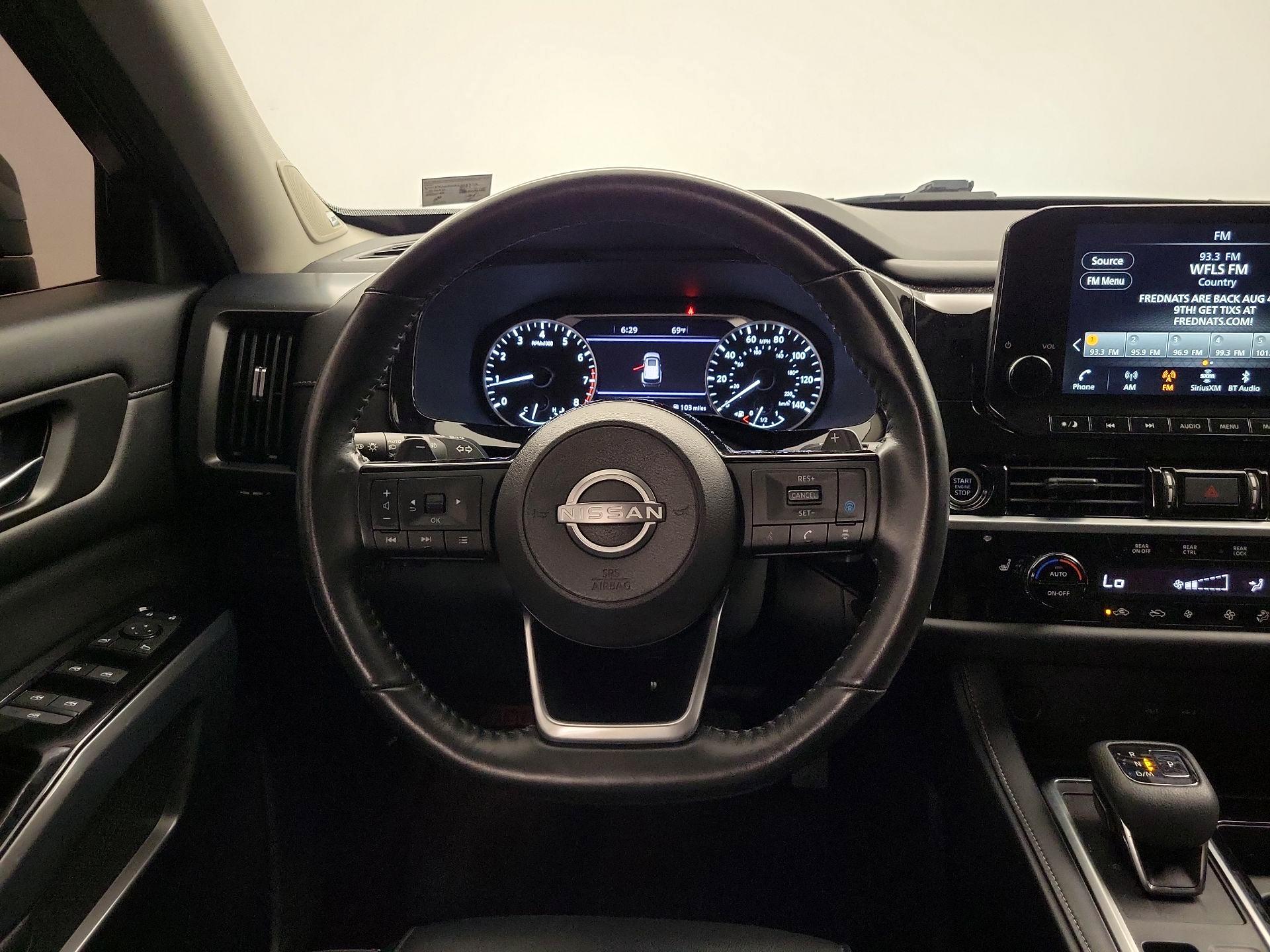 Thumbnail: 2022 Nissan Pathfinder - 10