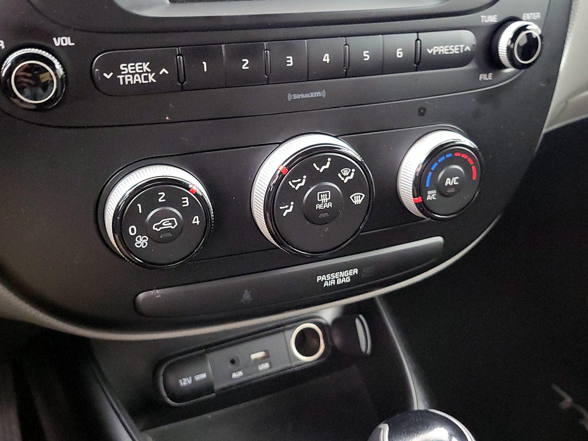 Thumbnail: 2018 Kia Soul - 15