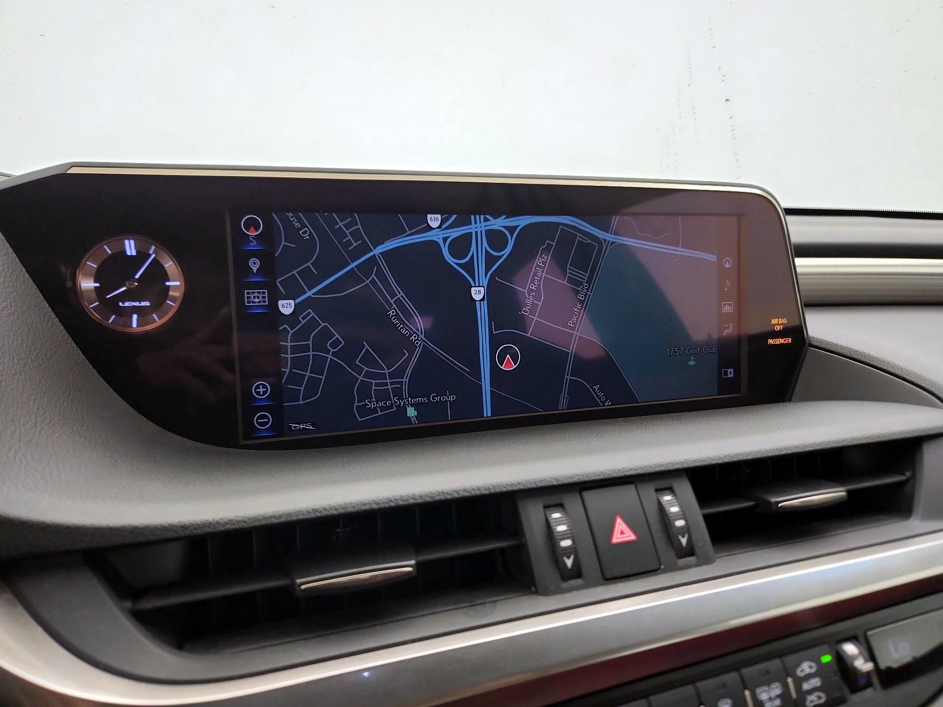 Thumbnail: 2019 Lexus ES - 14