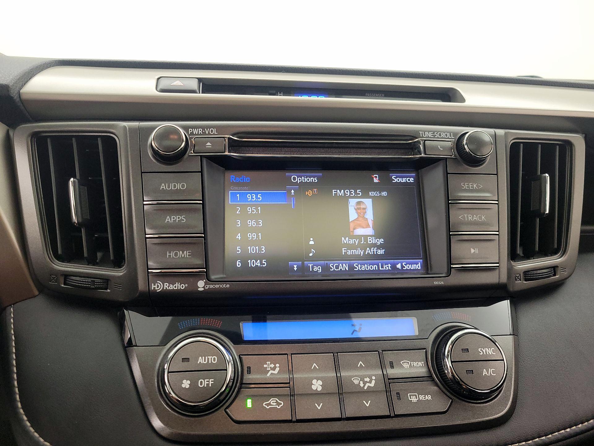Thumbnail: 2015 Toyota RAV4 - 15