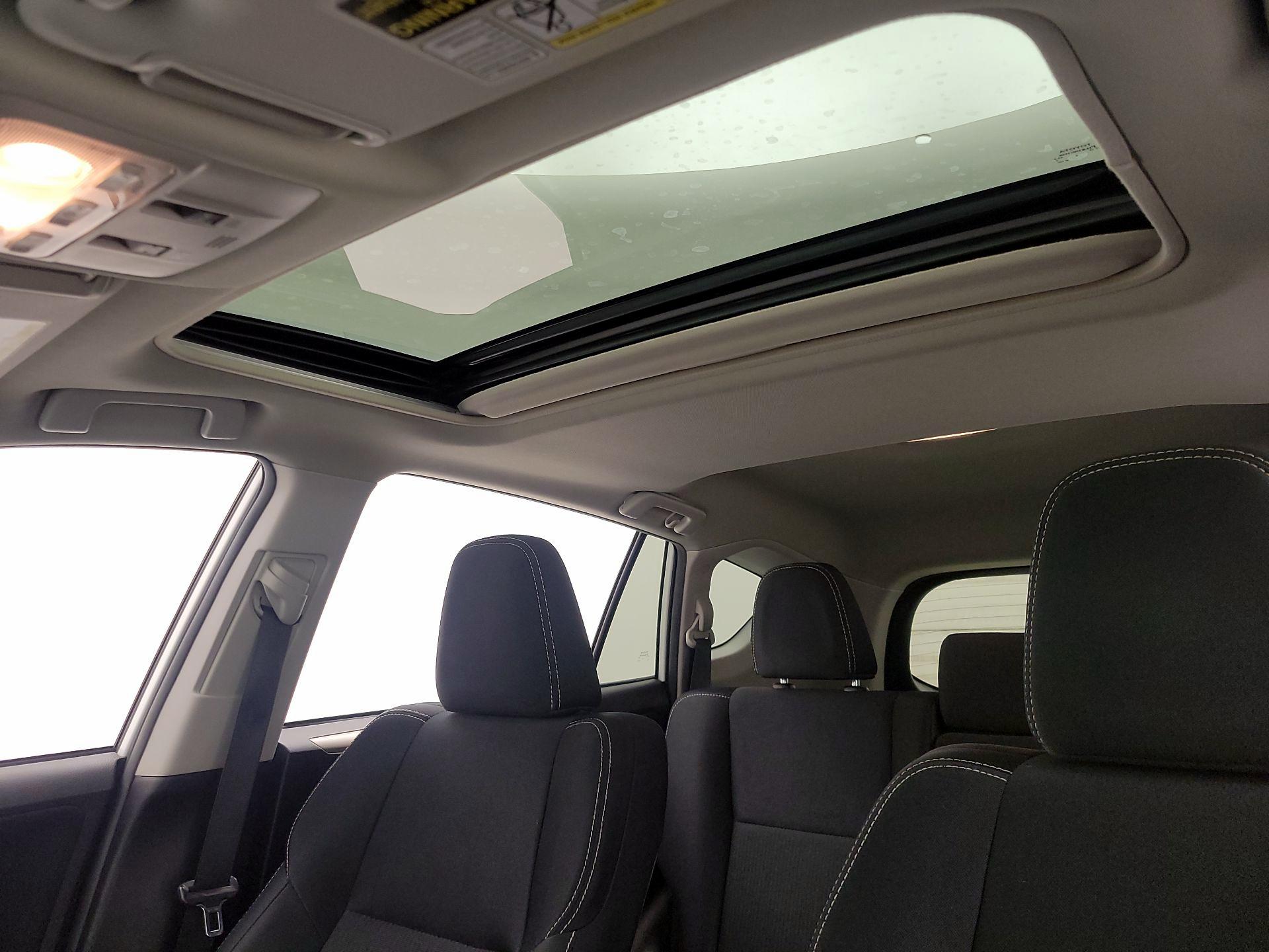 Thumbnail: 2015 Toyota RAV4 - 19