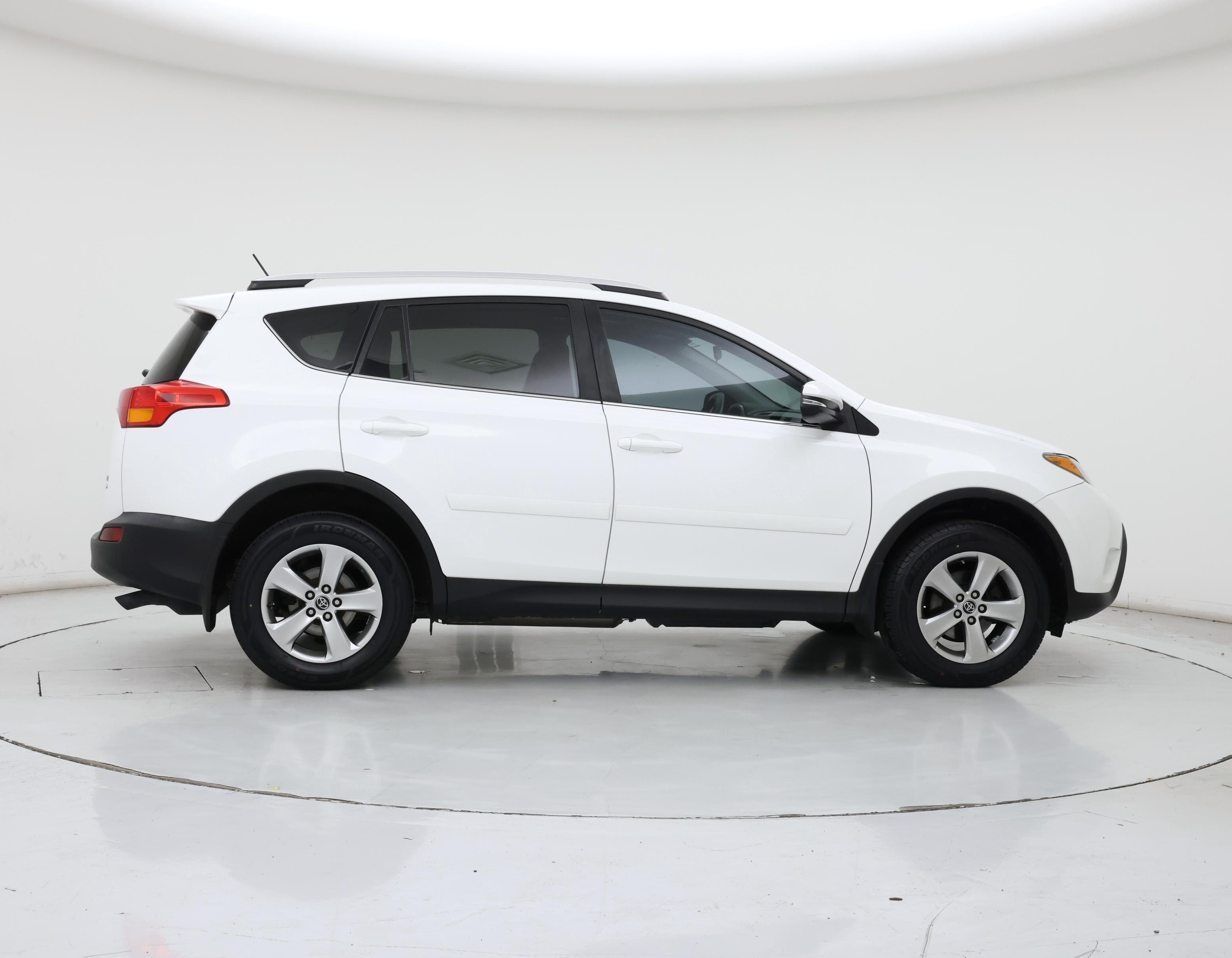 Thumbnail: 2015 Toyota RAV4 - 7