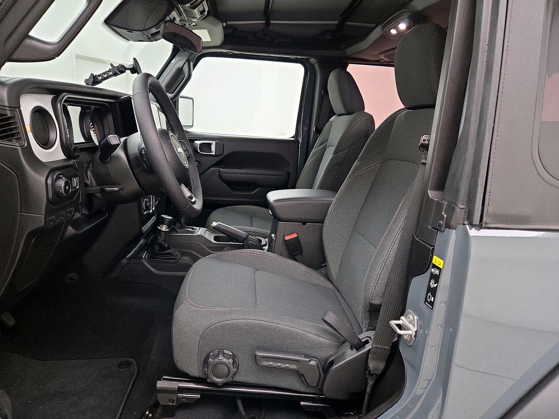 Thumbnail: 2025 Jeep Wrangler - 11