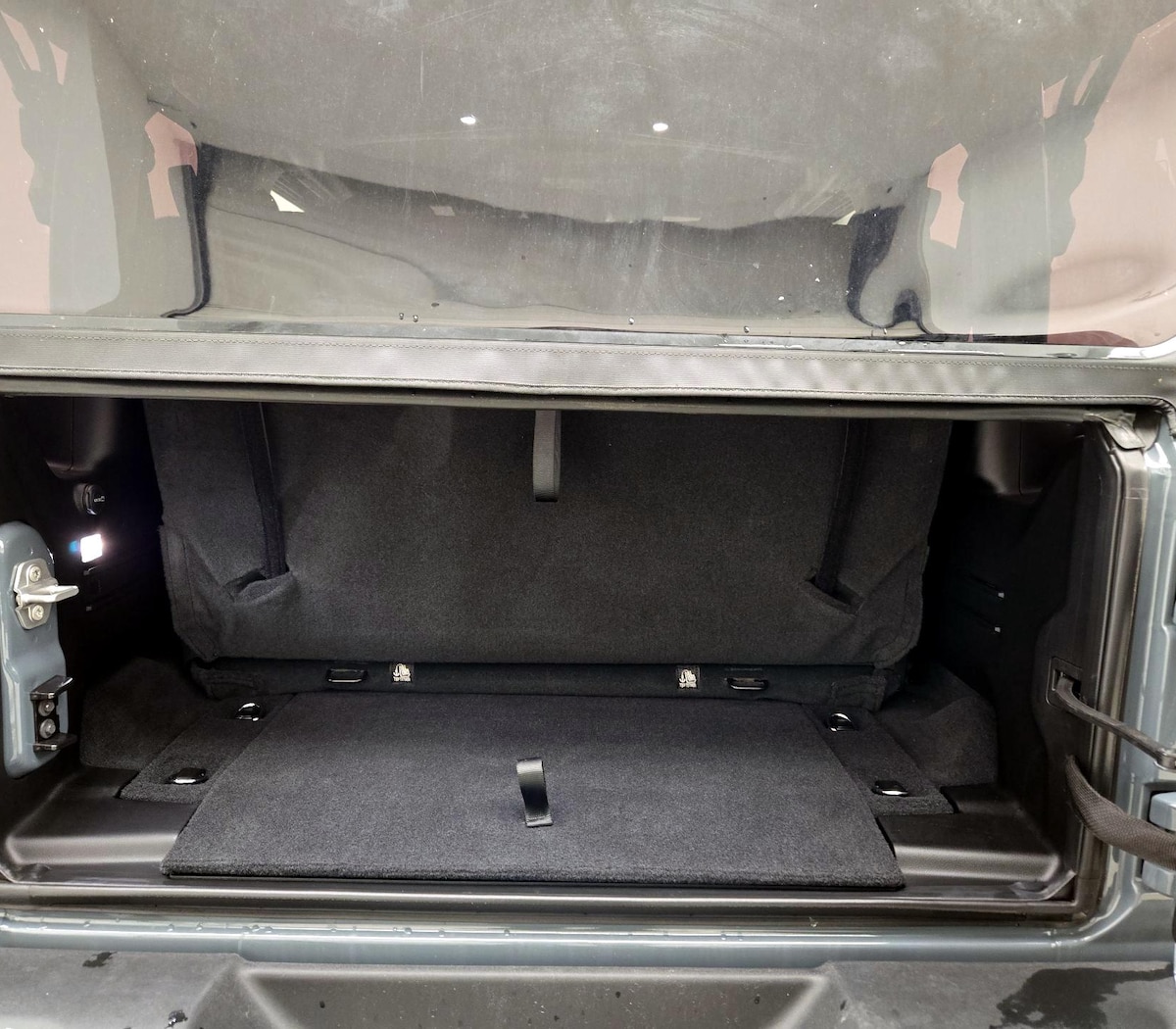 Trunk/Cargo (Seats Up)