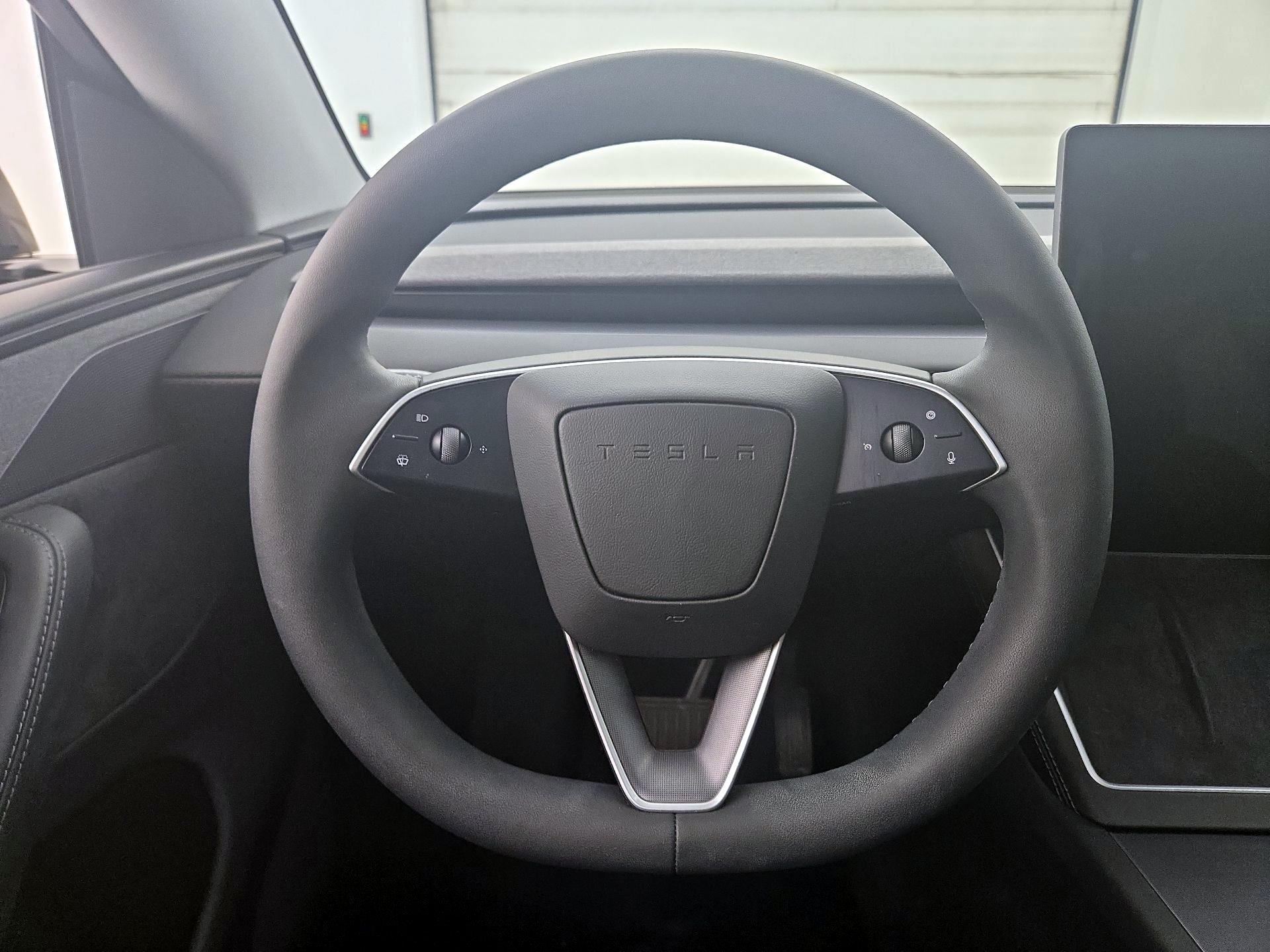Thumbnail: 2026 Tesla Model Y - 10