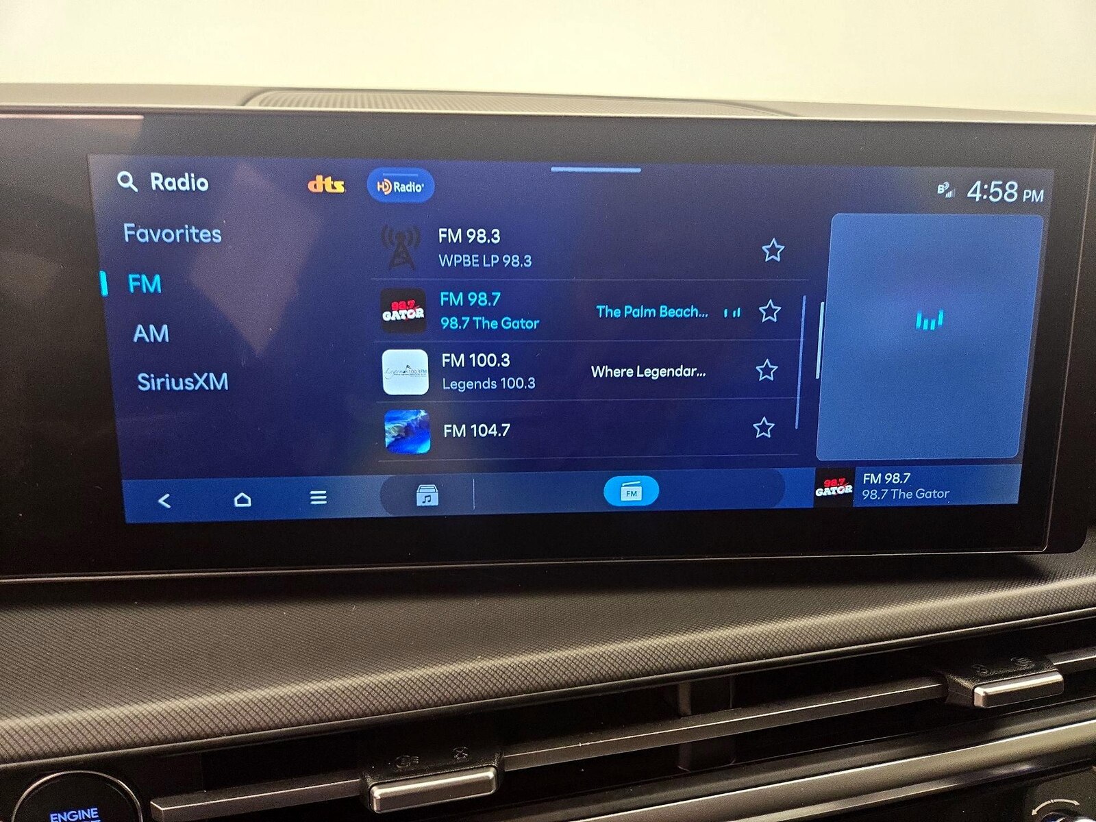 2025 Hyundai Santa Fe SE - Photo 16