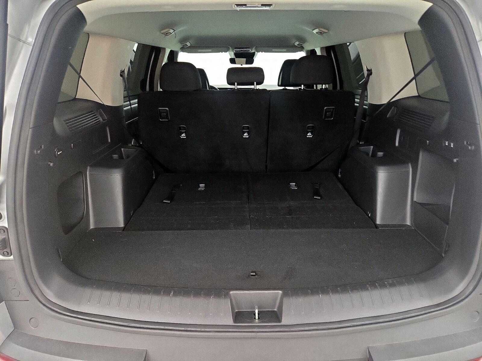 2025 Hyundai Santa Fe SE - Photo 23