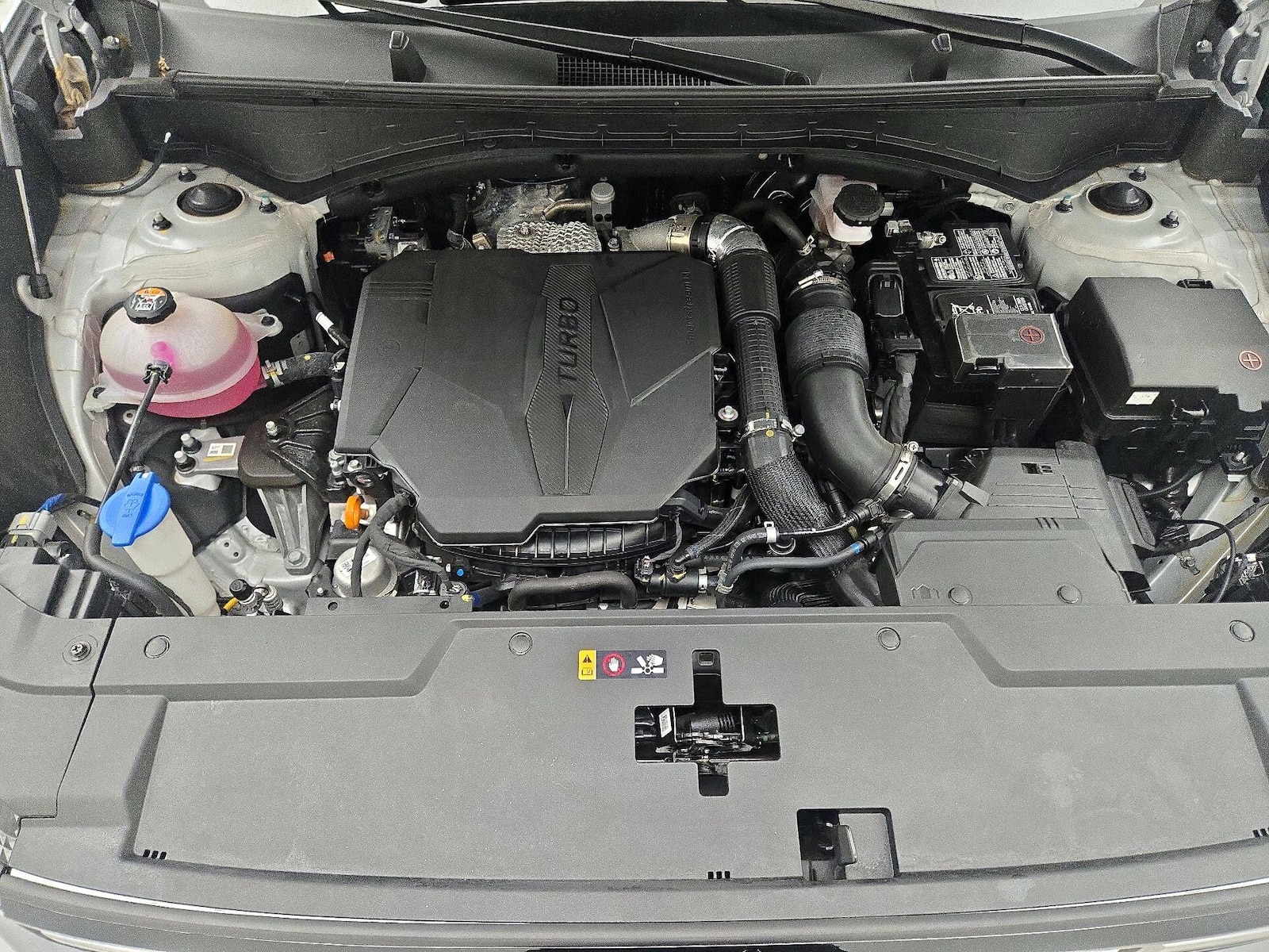 2025 Hyundai Santa Fe SE - Photo 24