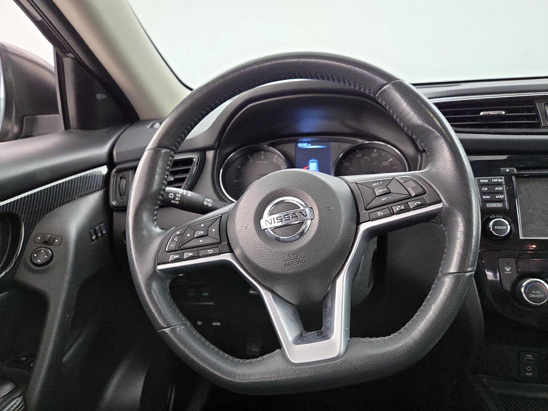 Thumbnail: 2017 Nissan Rogue - 10
