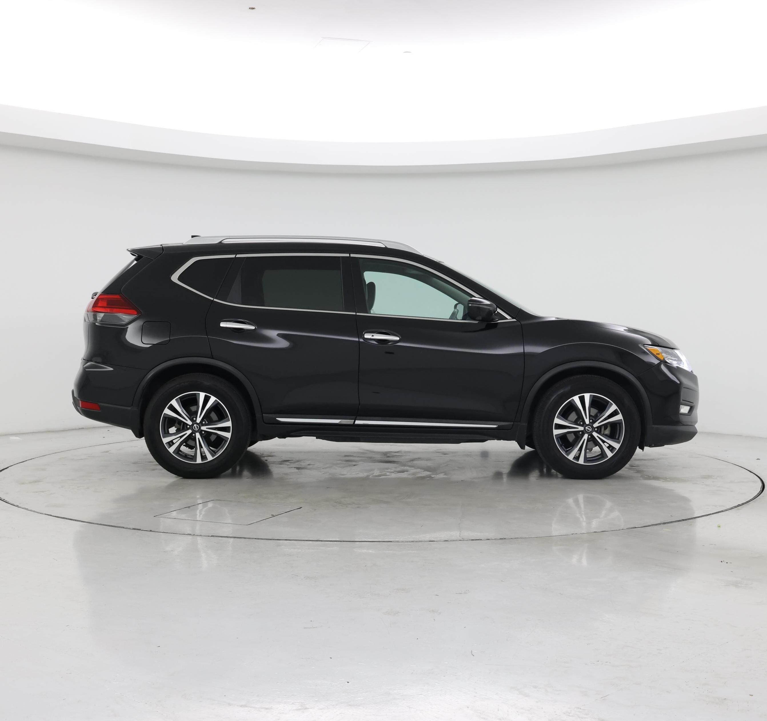 Thumbnail: 2017 Nissan Rogue - 7