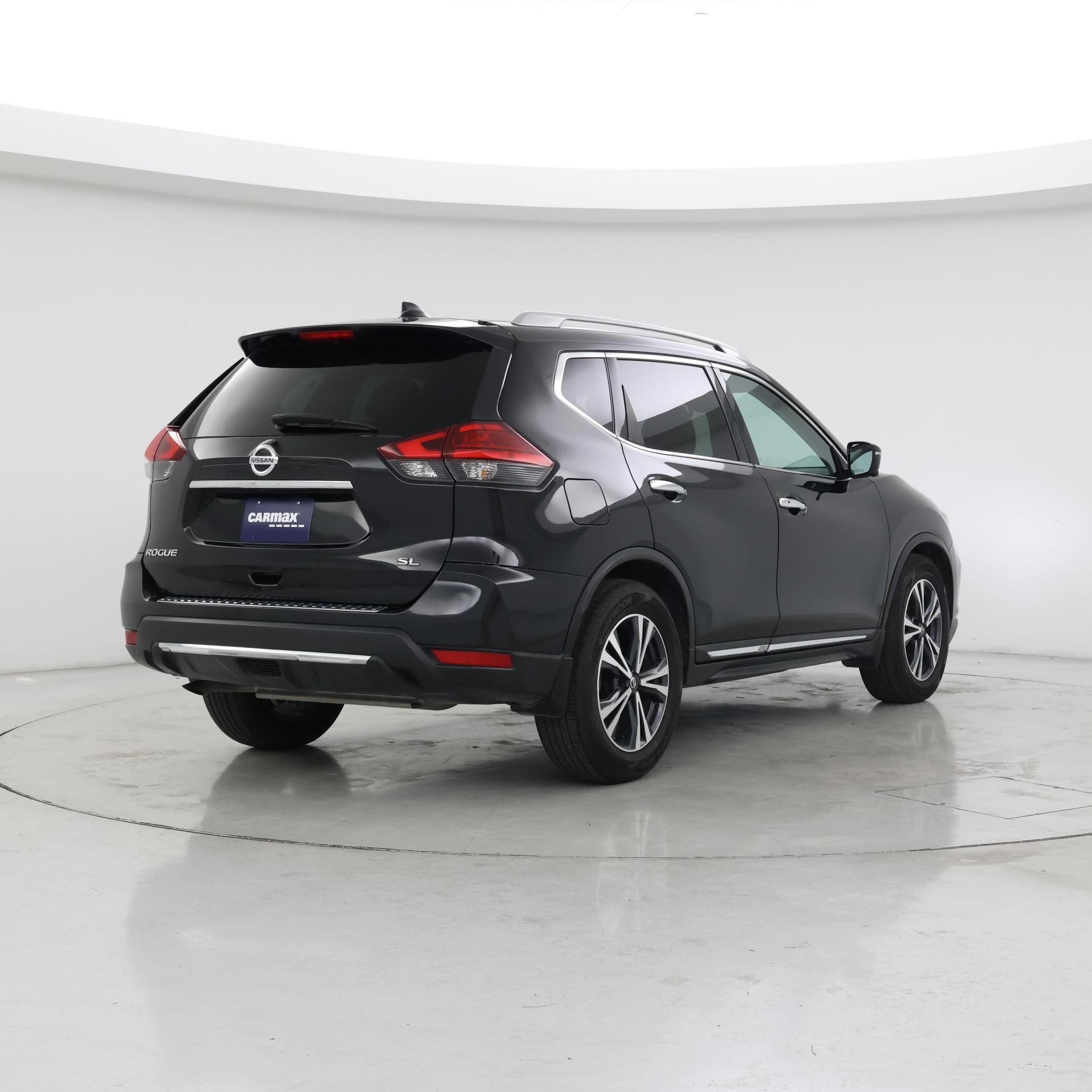 Thumbnail: 2017 Nissan Rogue - 8