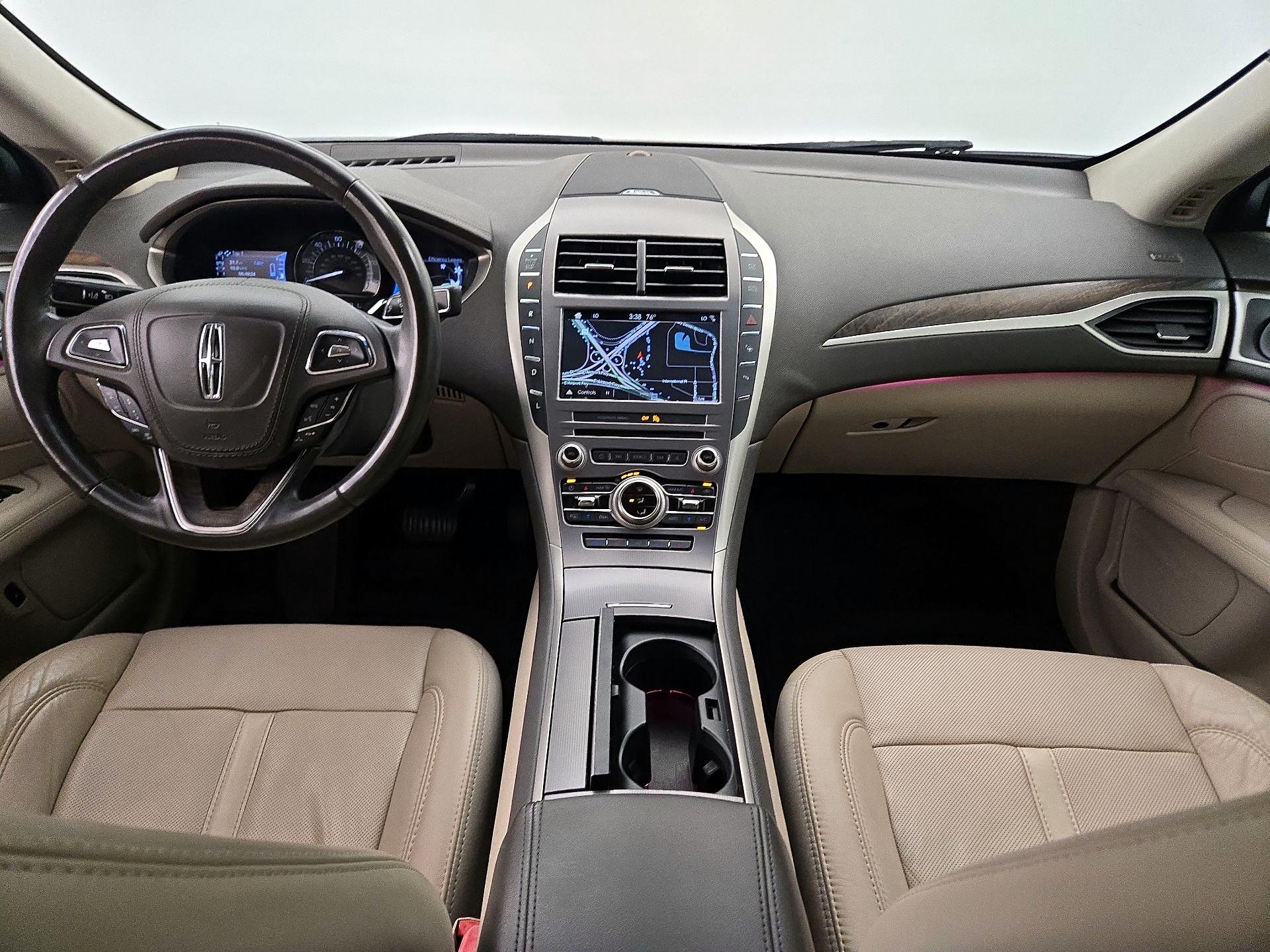 Thumbnail: 2017 Lincoln MKZ - 9
