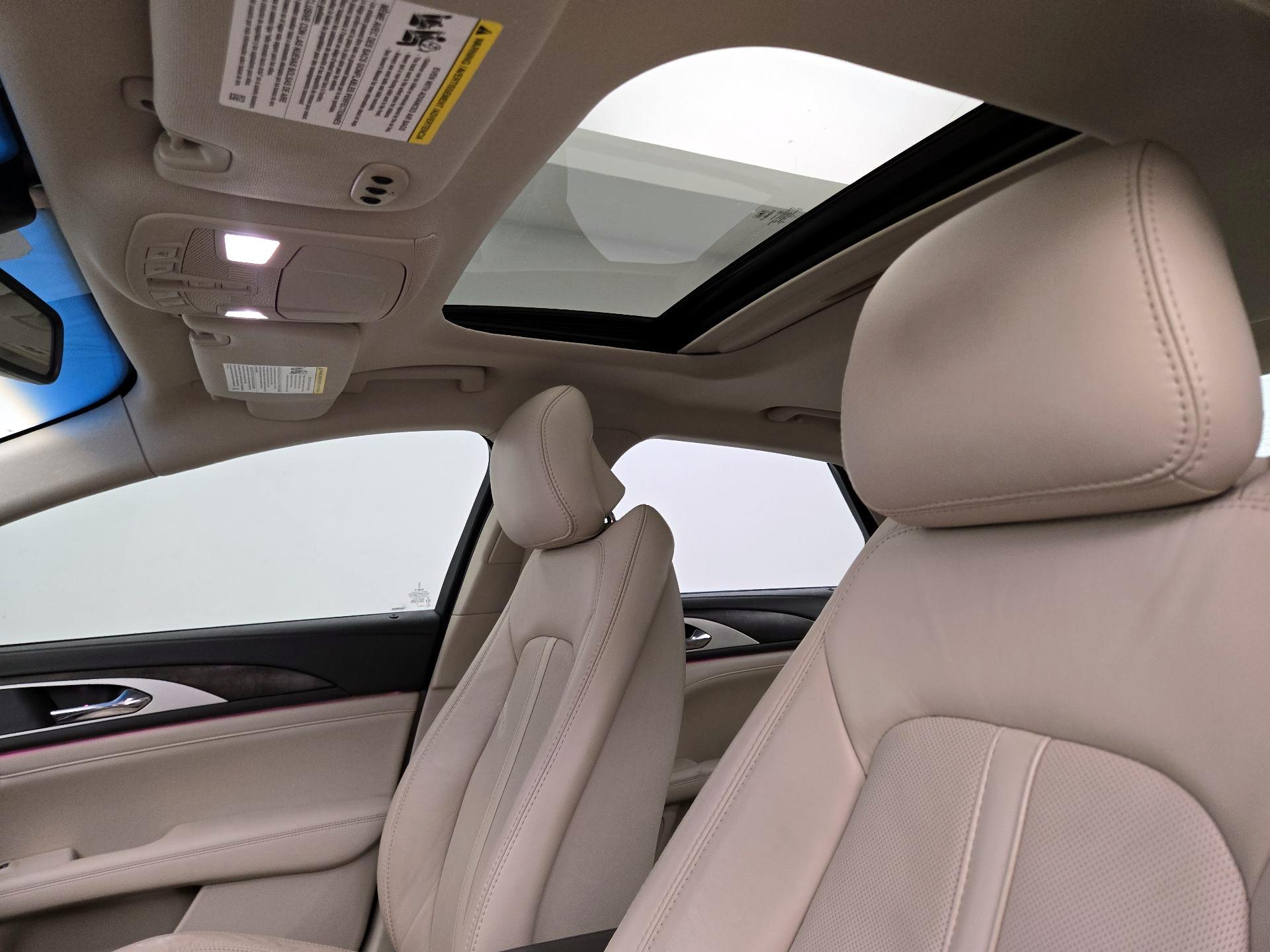 Thumbnail: 2017 Lincoln MKZ - 20