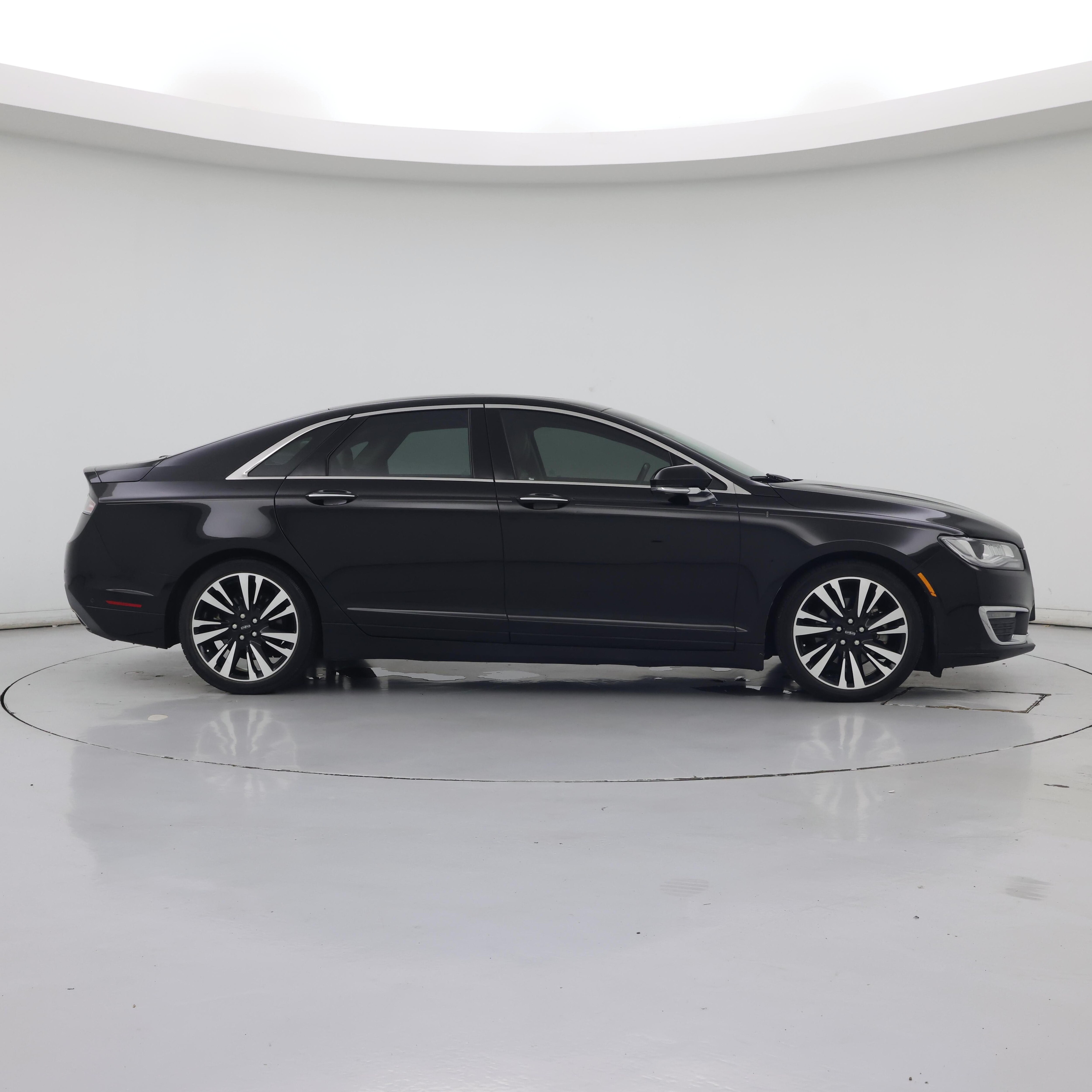 Thumbnail: 2017 Lincoln MKZ - 7